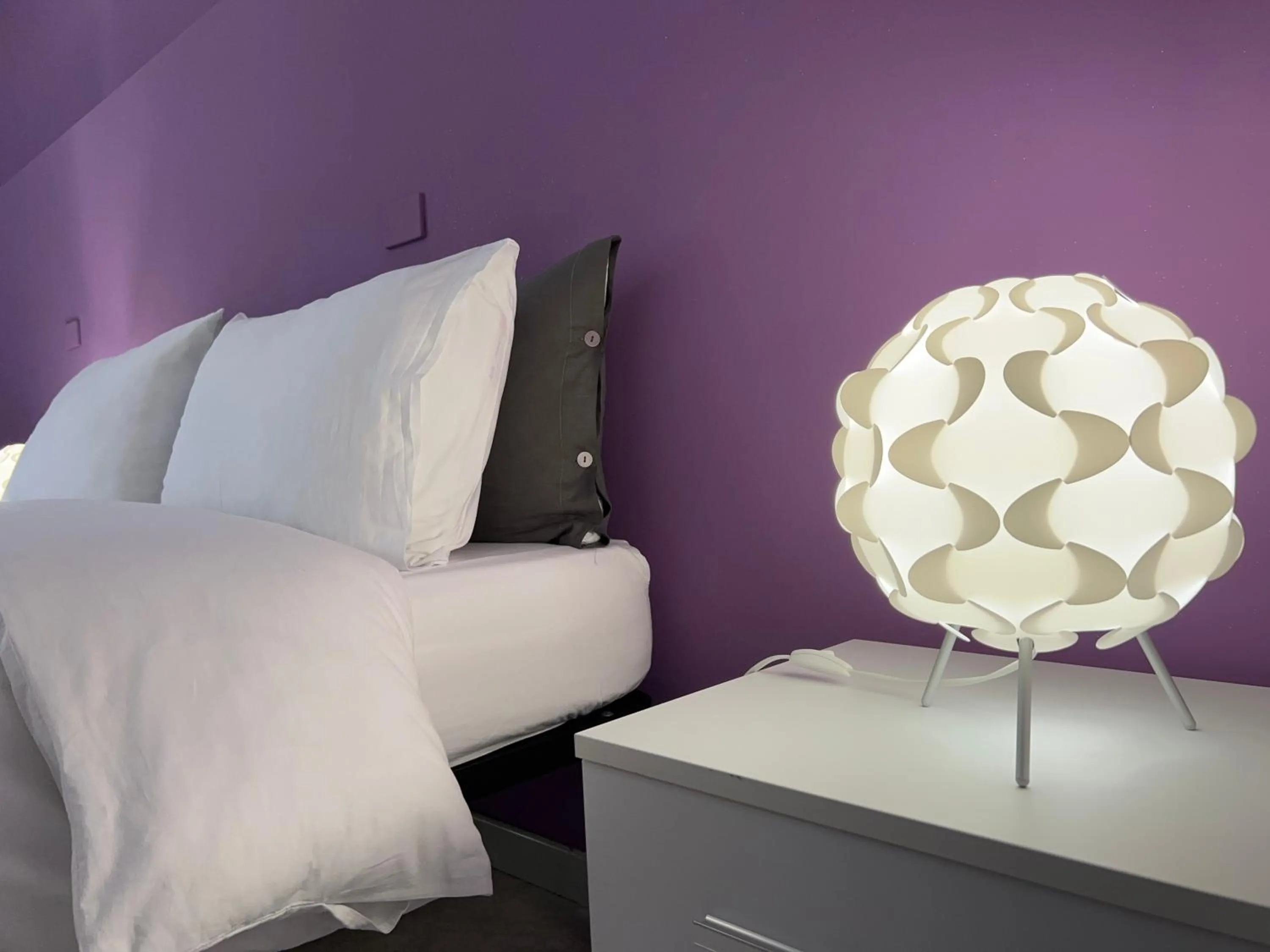 Bedroom, Bed in BluViRo