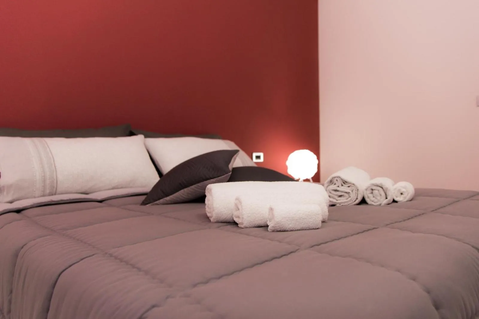 Bedroom, Bed in BluViRo