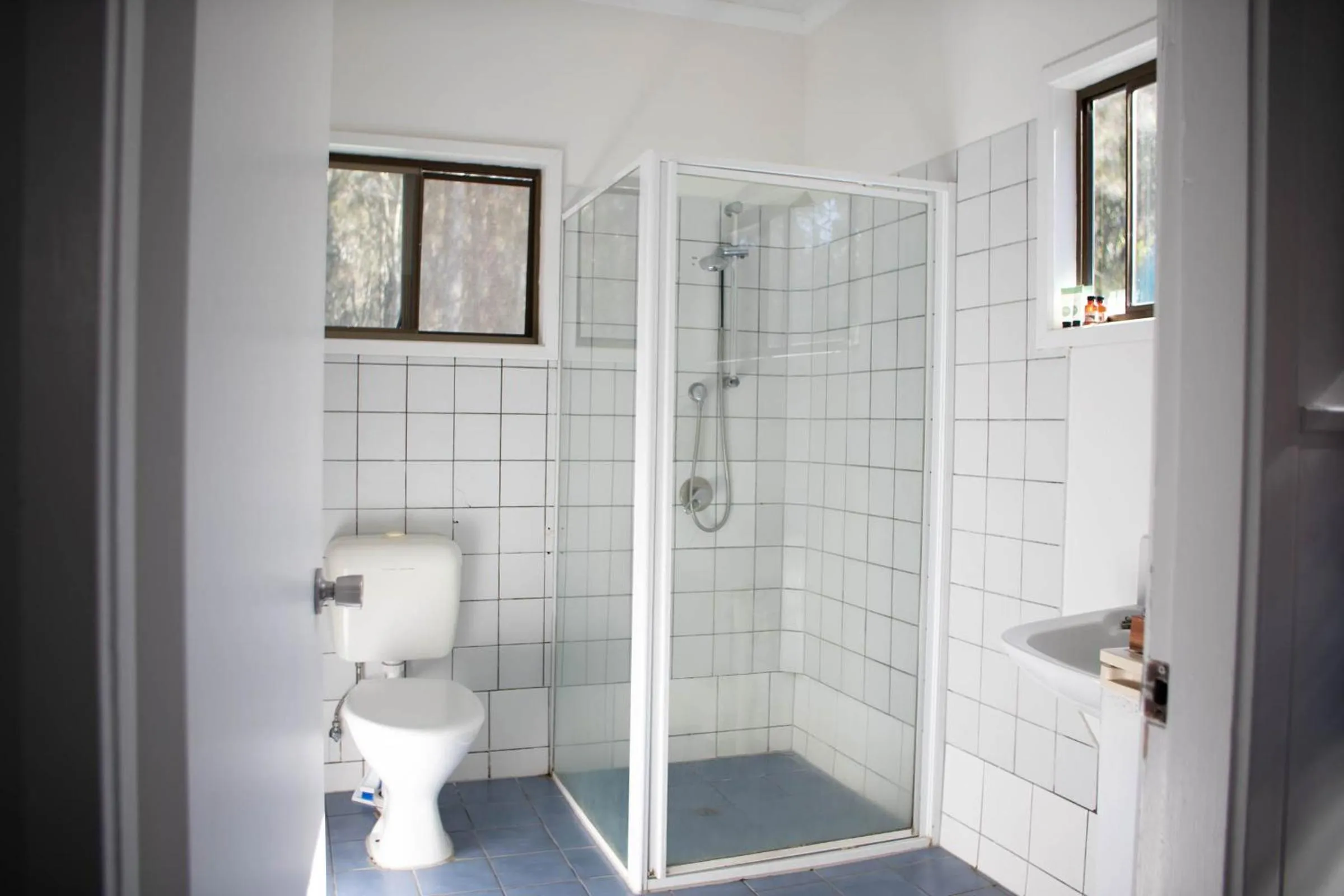 Bathroom in Arts Factory by Nomads