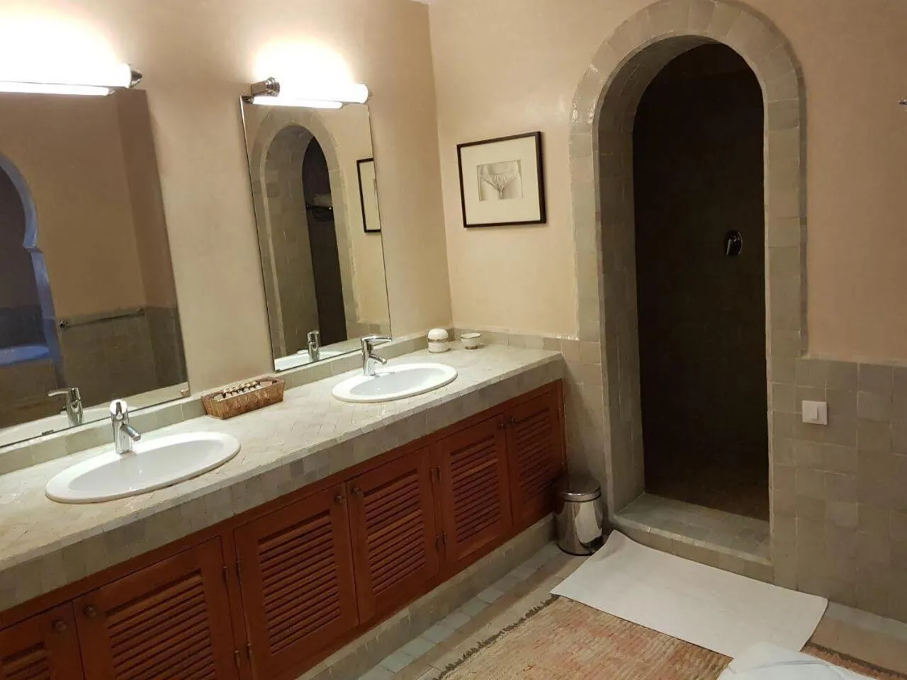 Bathroom in Palais Claudio Bravo