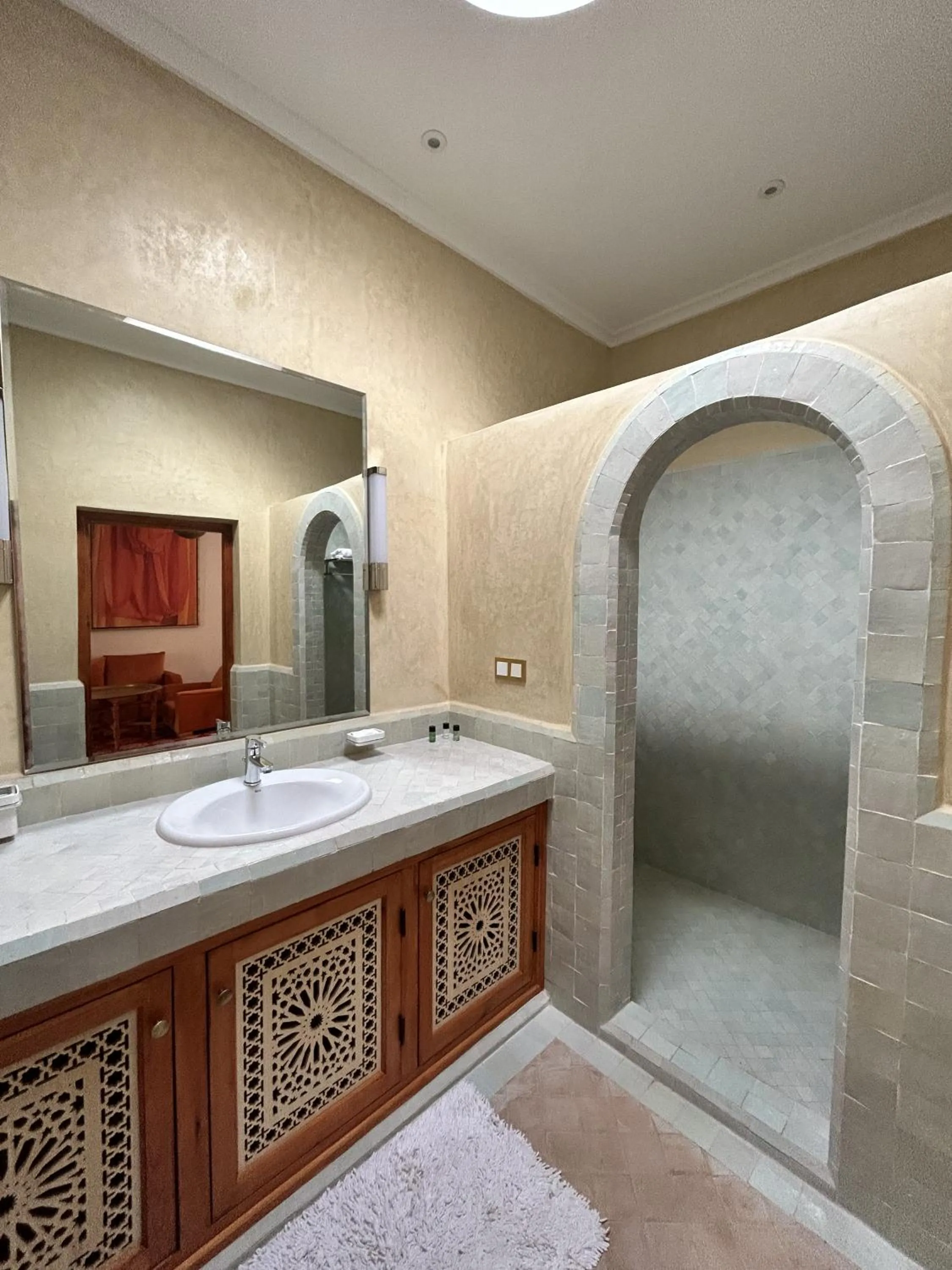 Palais Claudio Bravo