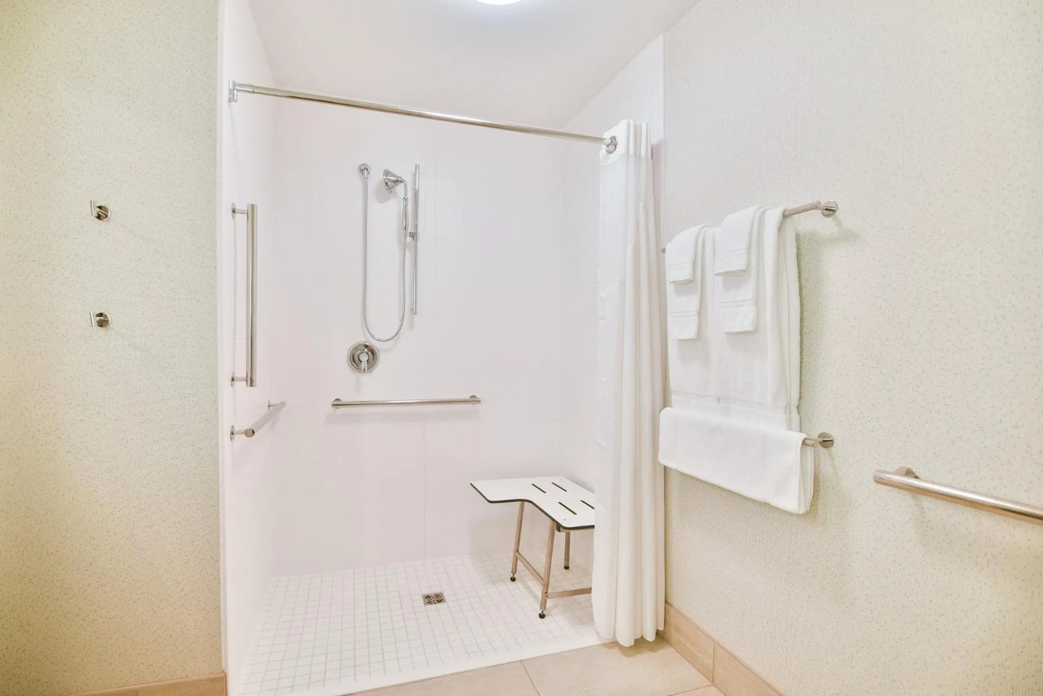 Bathroom in Holiday Inn Express & Suites Lehi - Thanksgiving Point by IHG