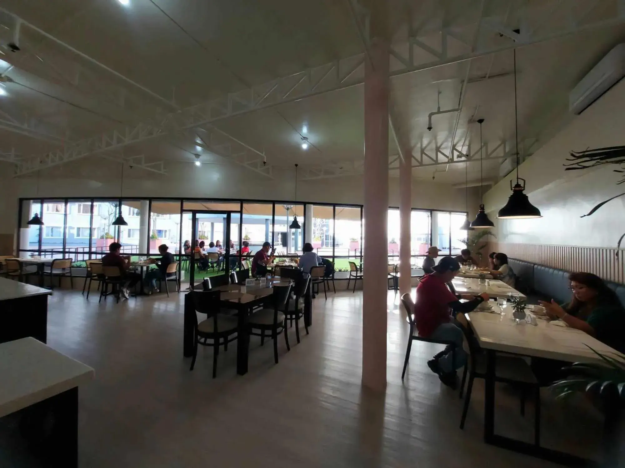 Restaurant/places to eat in Albergo Hotel Restaurant/places to eat in Albergo Hotel