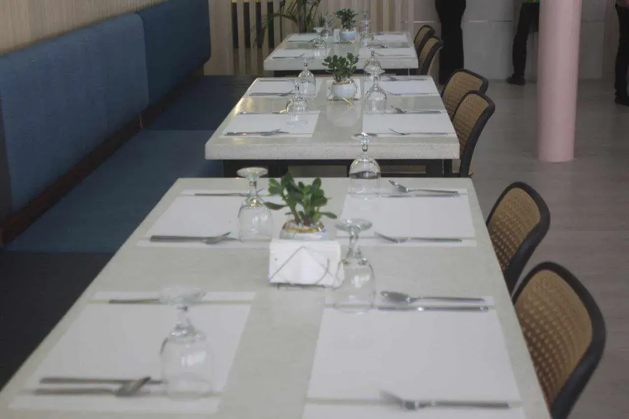 Restaurant/places to eat in Albergo Hotel Restaurant/places to eat in Albergo Hotel