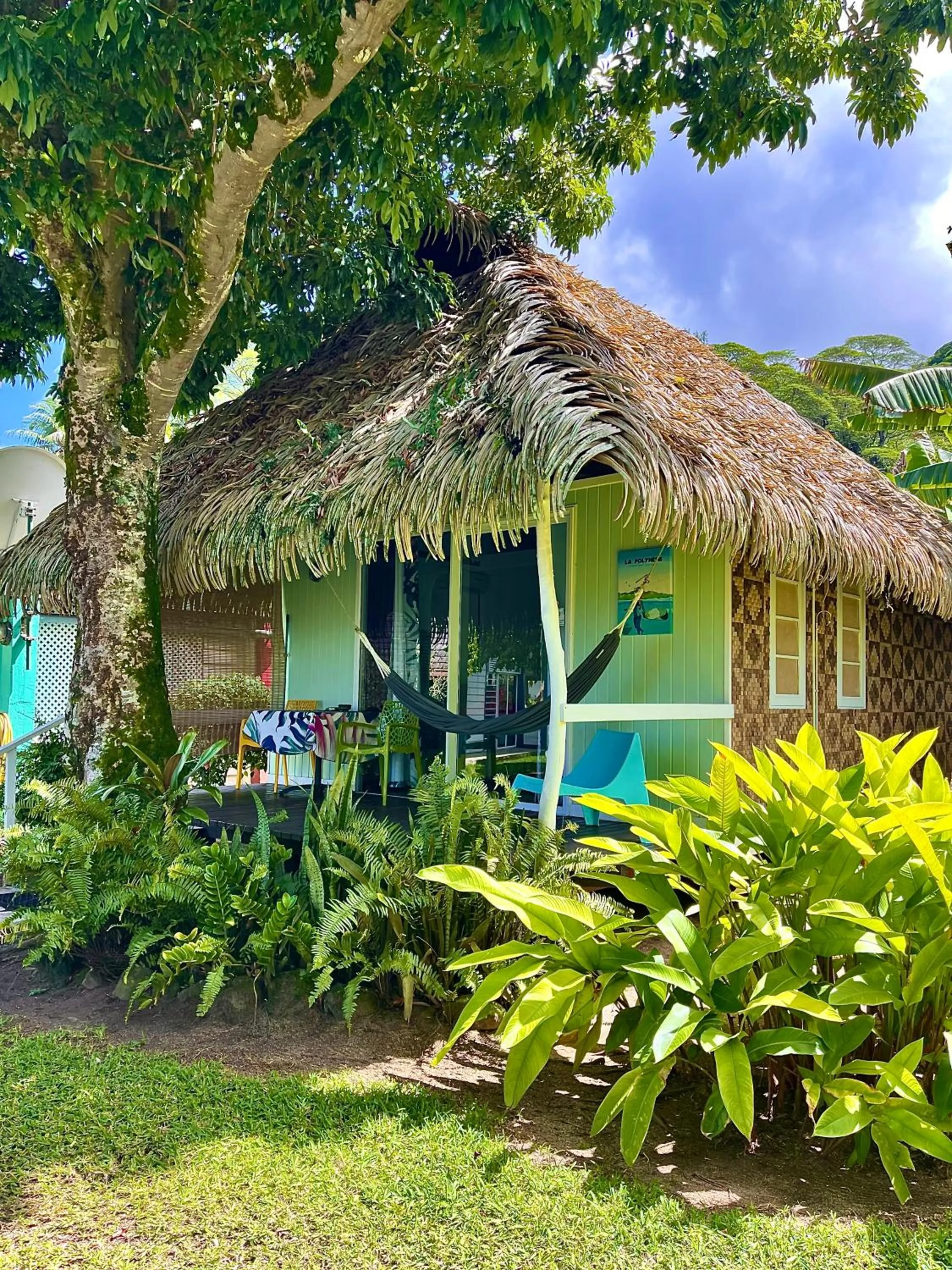Patio in Linareva Moorea Beach Resort