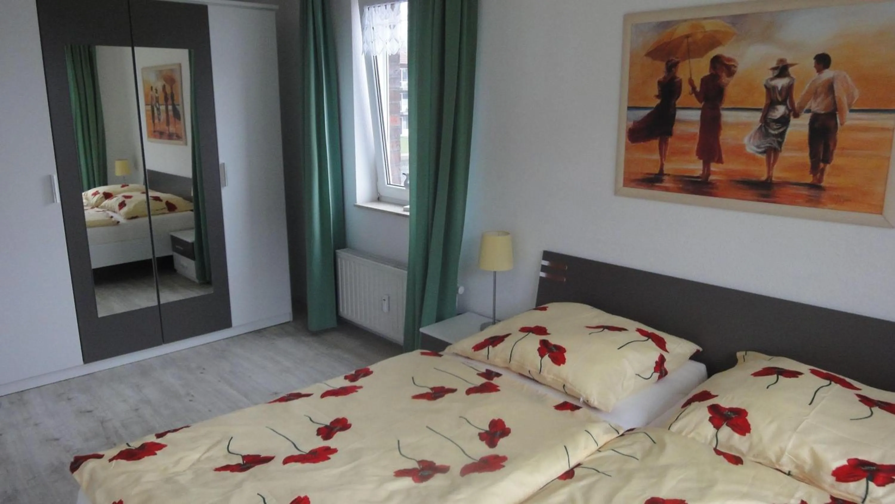 Bed in FEWO-bis-2-Pers-inmitten-den-Yachthafens-Ueckermuende-Stettiner-Haff-Ostsee