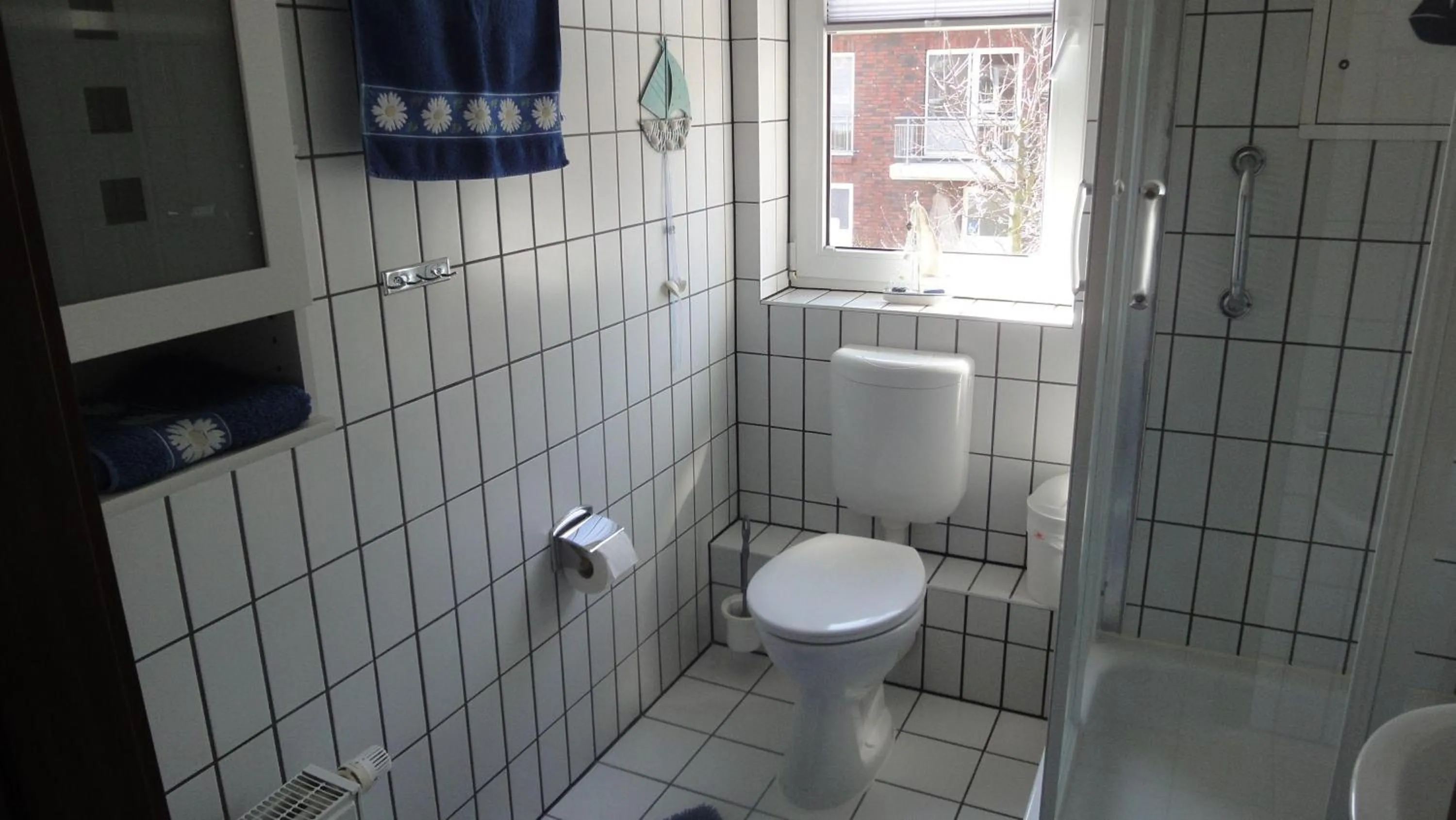 FEWO-bis-2-Pers-inmitten-den-Yachthafens-Ueckermuende-Stettiner-Haff-Ostsee
