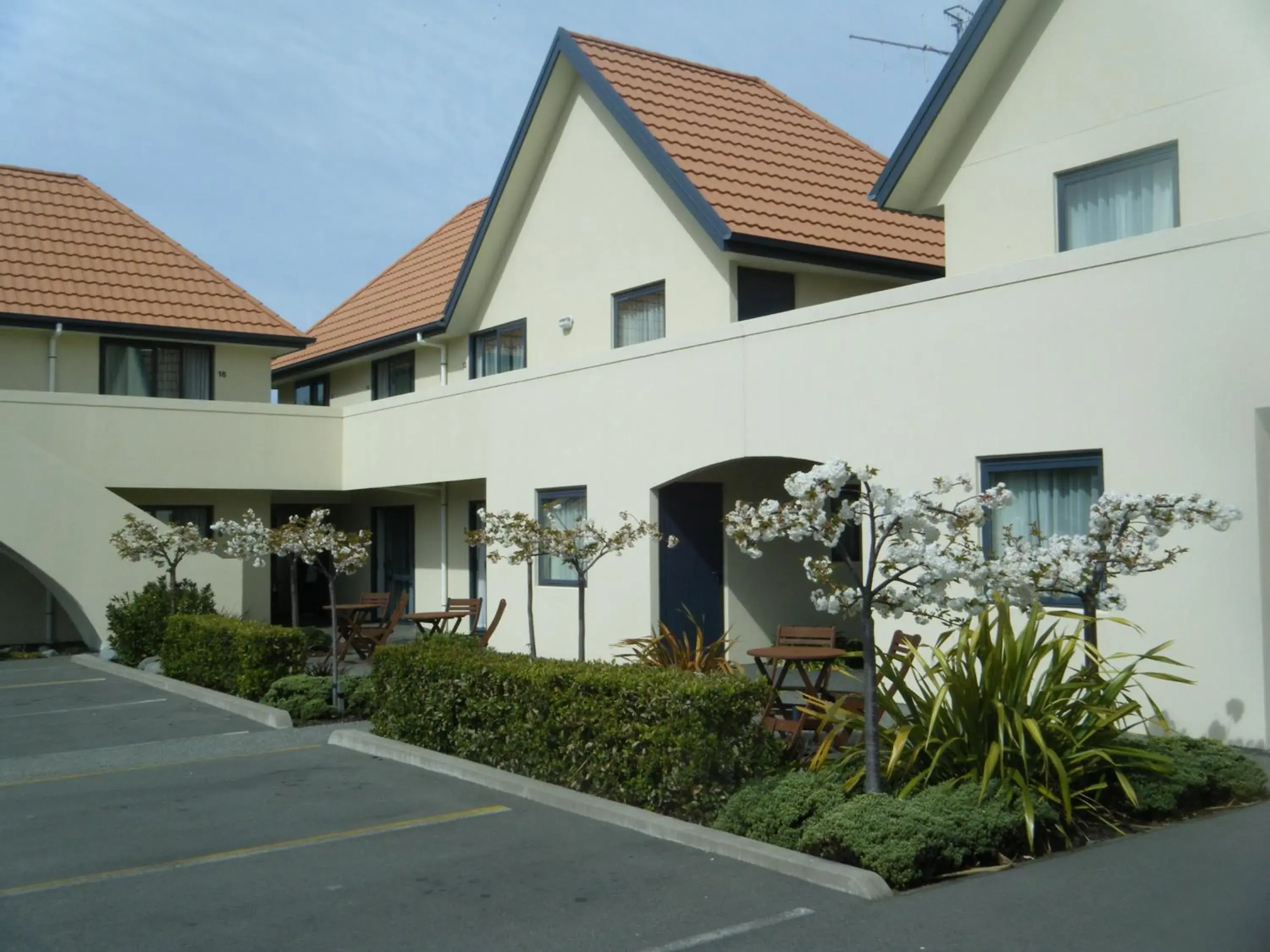Property building in Bella Vista Motel Kaikoura Property building in Bella Vista Motel Kaikoura