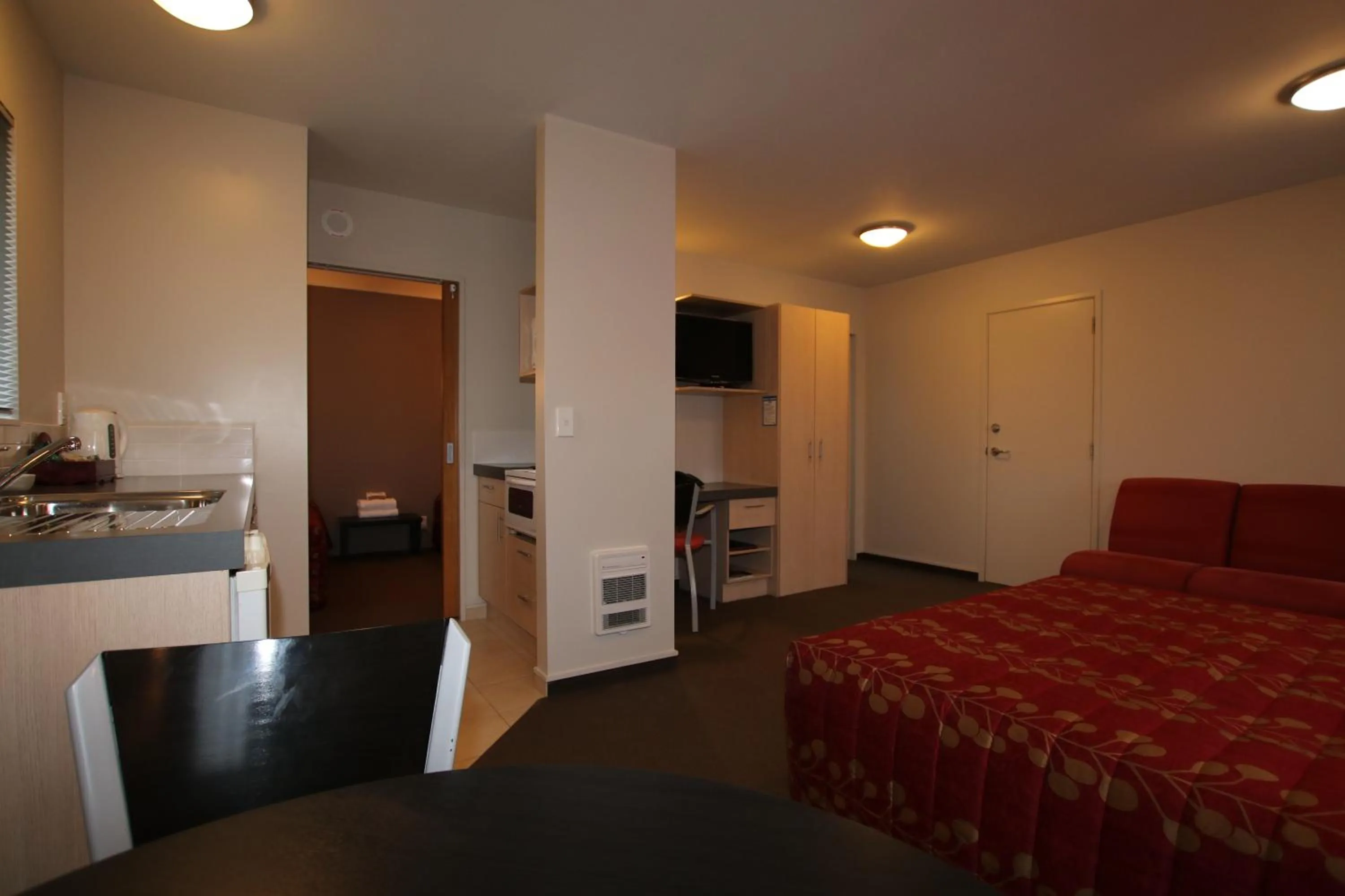 Photo of the whole room, Bed in Bella Vista Motel Kaikoura