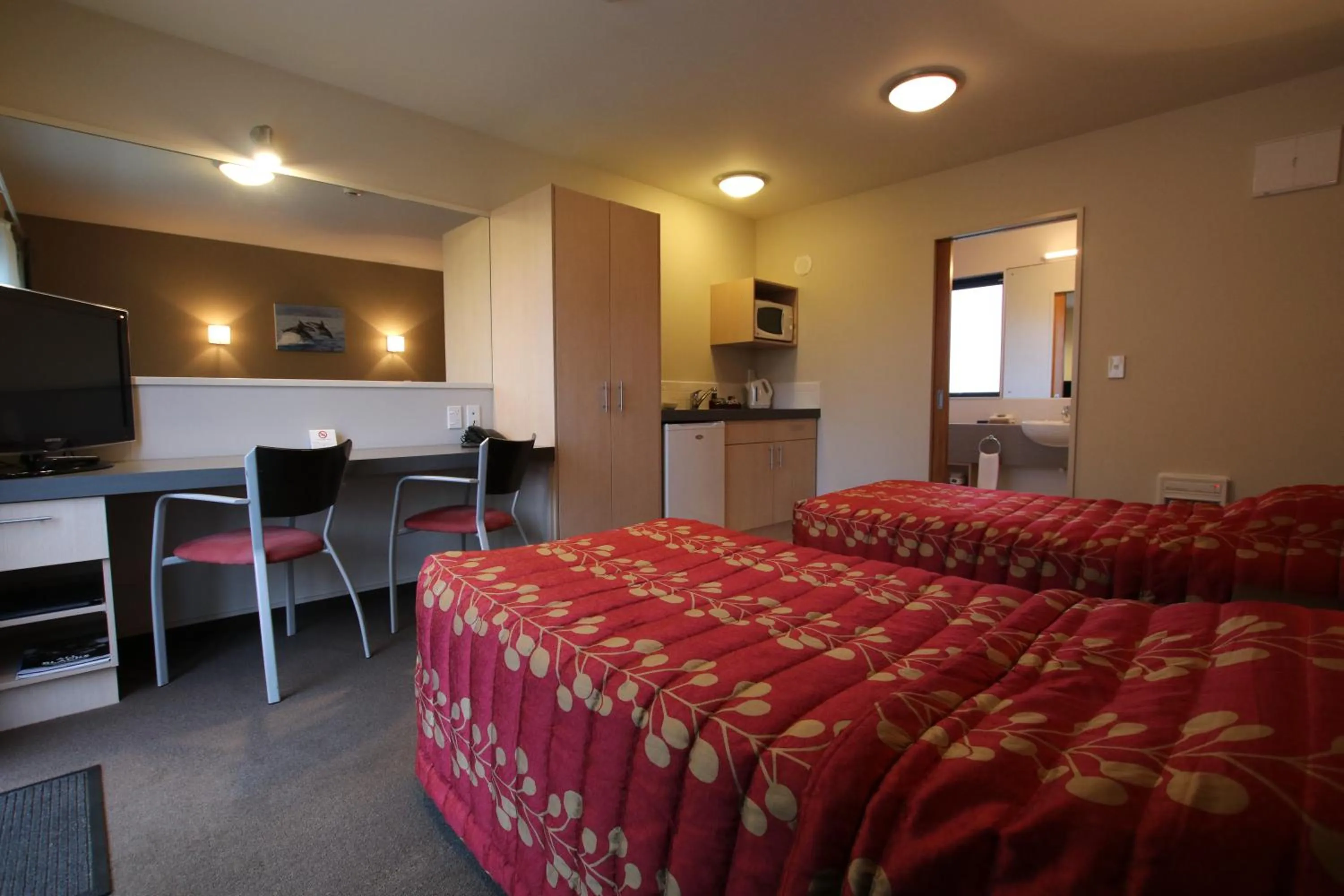 Photo of the whole room, Bed in Bella Vista Motel Kaikoura