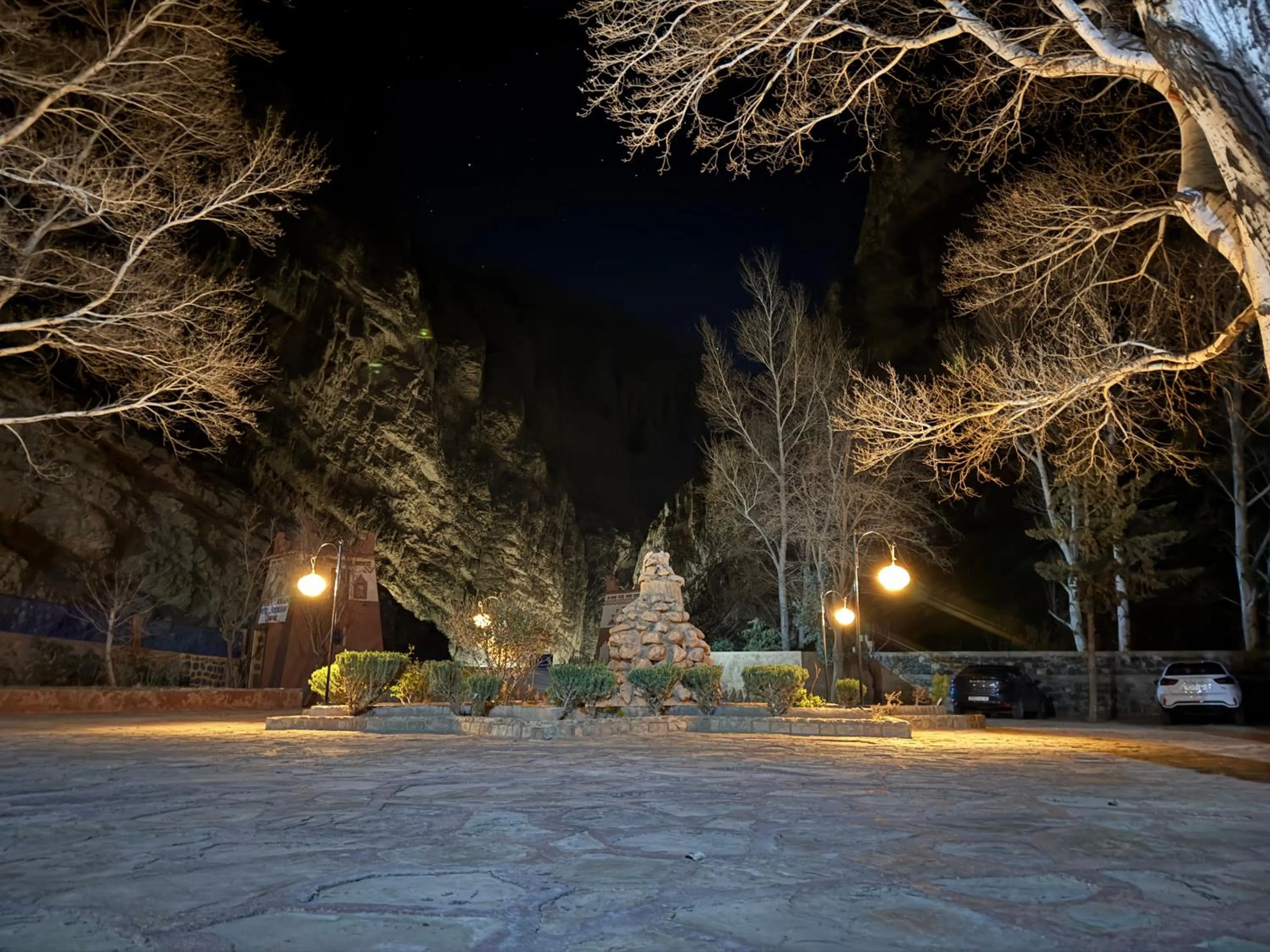 Night in Berbère de la Montagne HoteL