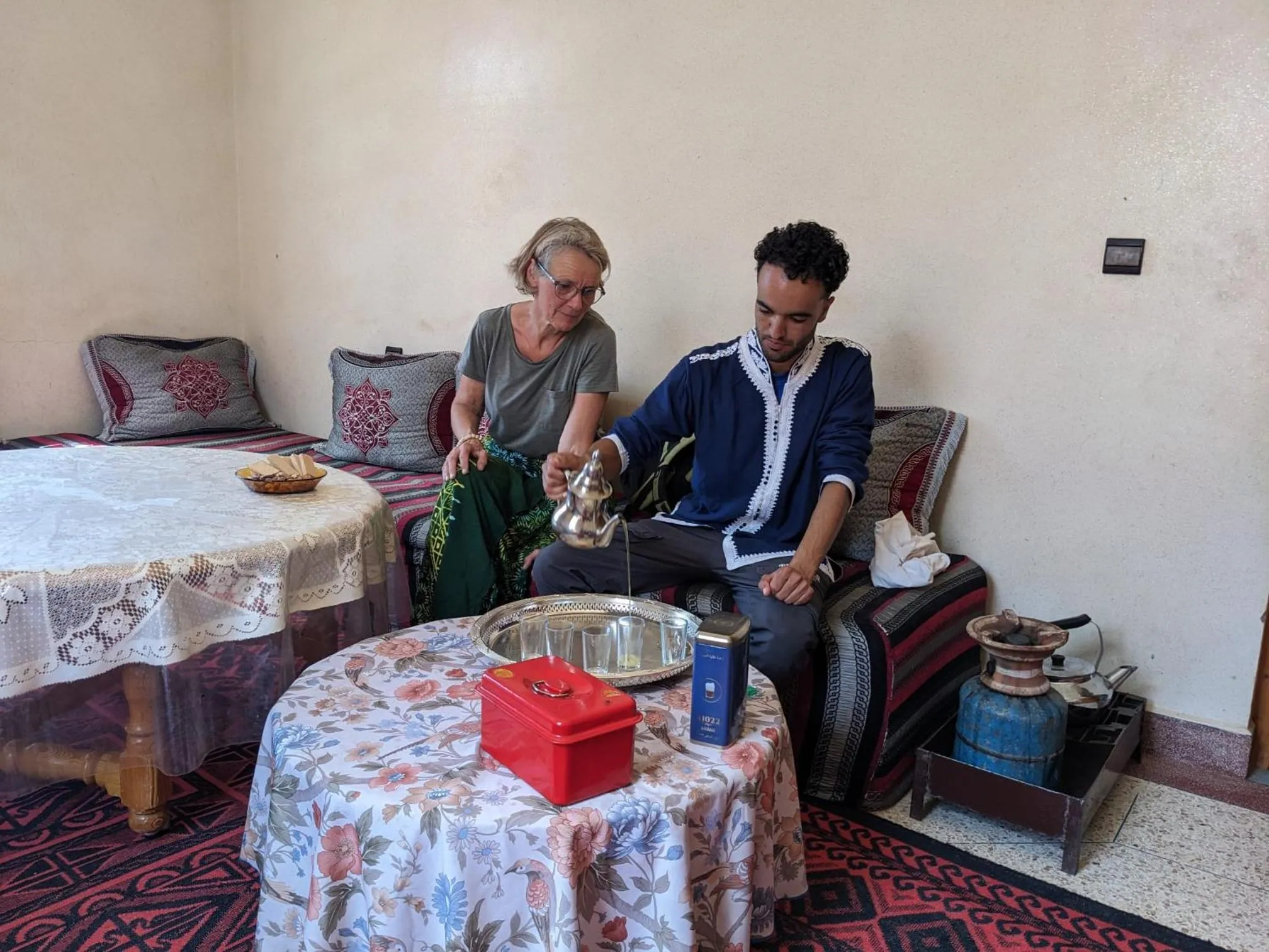 People in Berbère de la Montagne HoteL