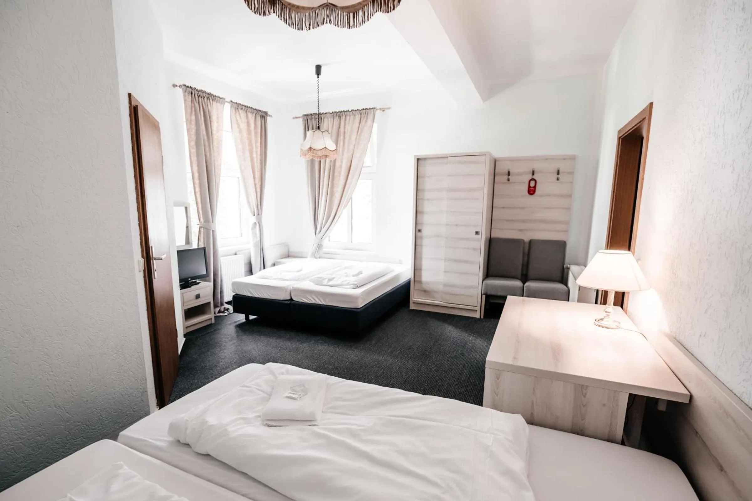 Photo of the whole room, Bed in Hotel am Fluss