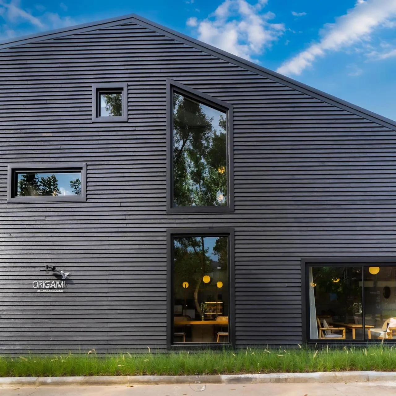 Restaurant/places to eat in Two Villas HOLIDAY - Oxygen Style Bangtao Beach, Phuket