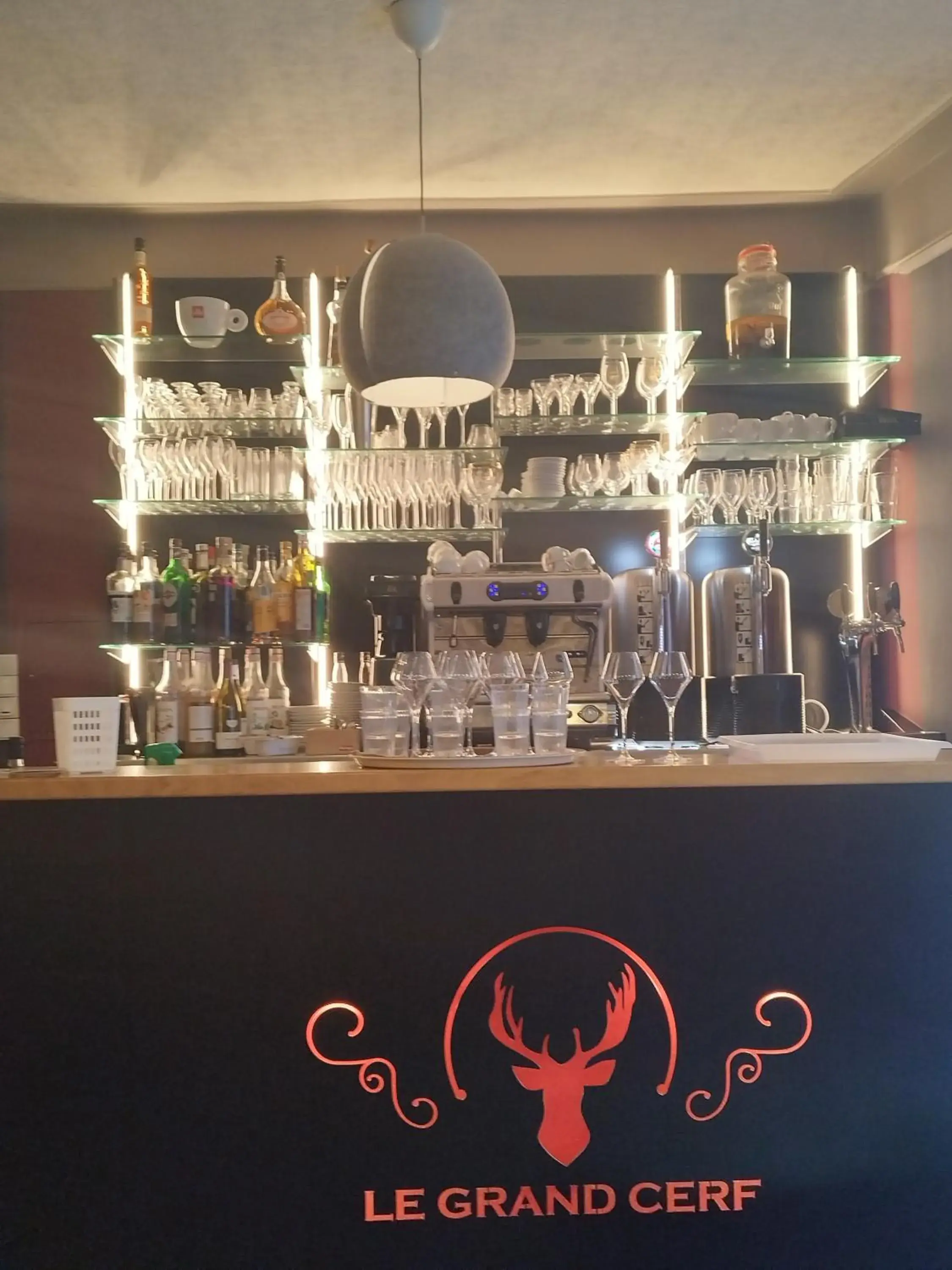 Logis Hôtel-restaurant Le Grand Cerf Logis Hôtel-restaurant Le Grand Cerf