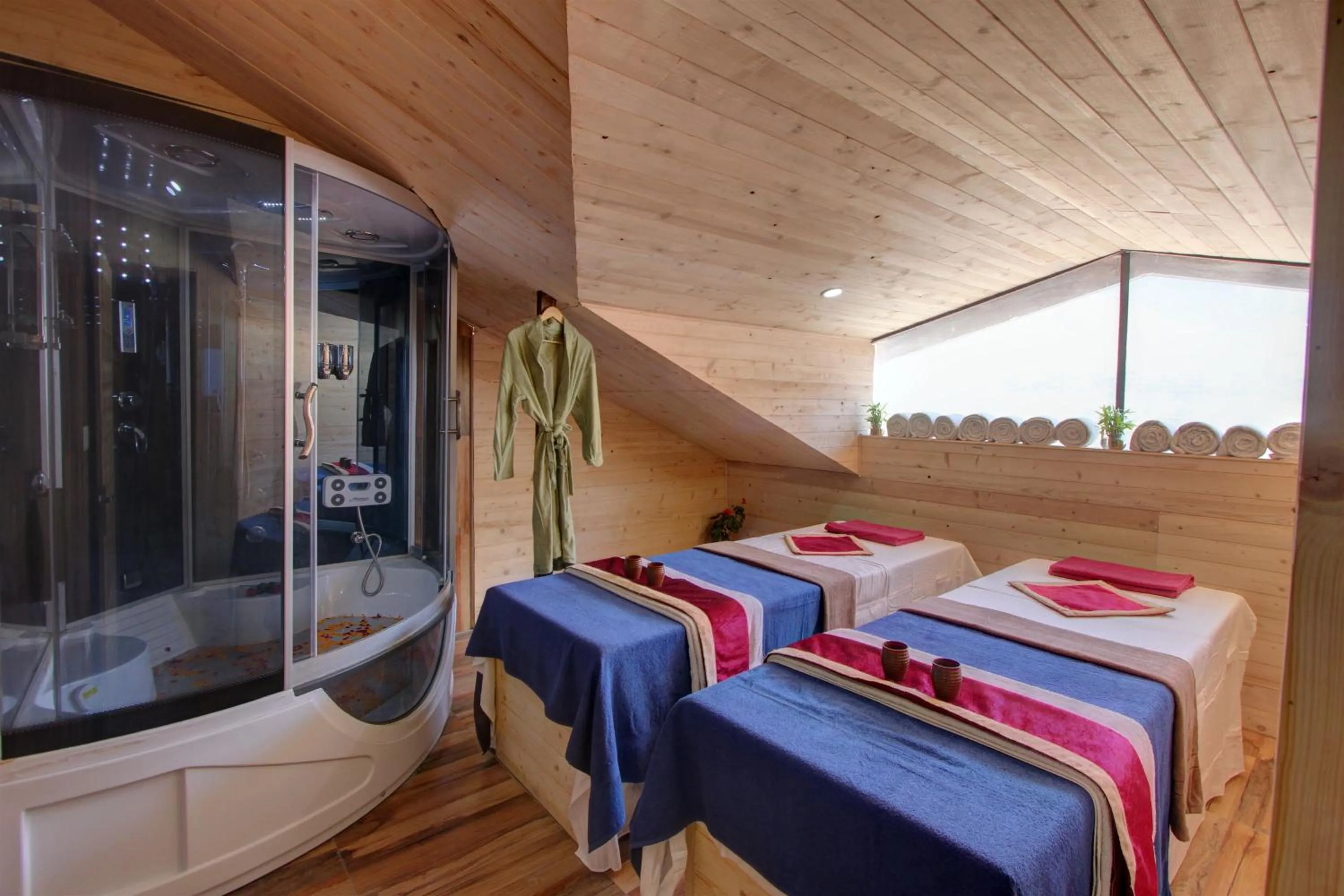 Spa and wellness centre/facilities, Bed in Hill County Resort & Spa