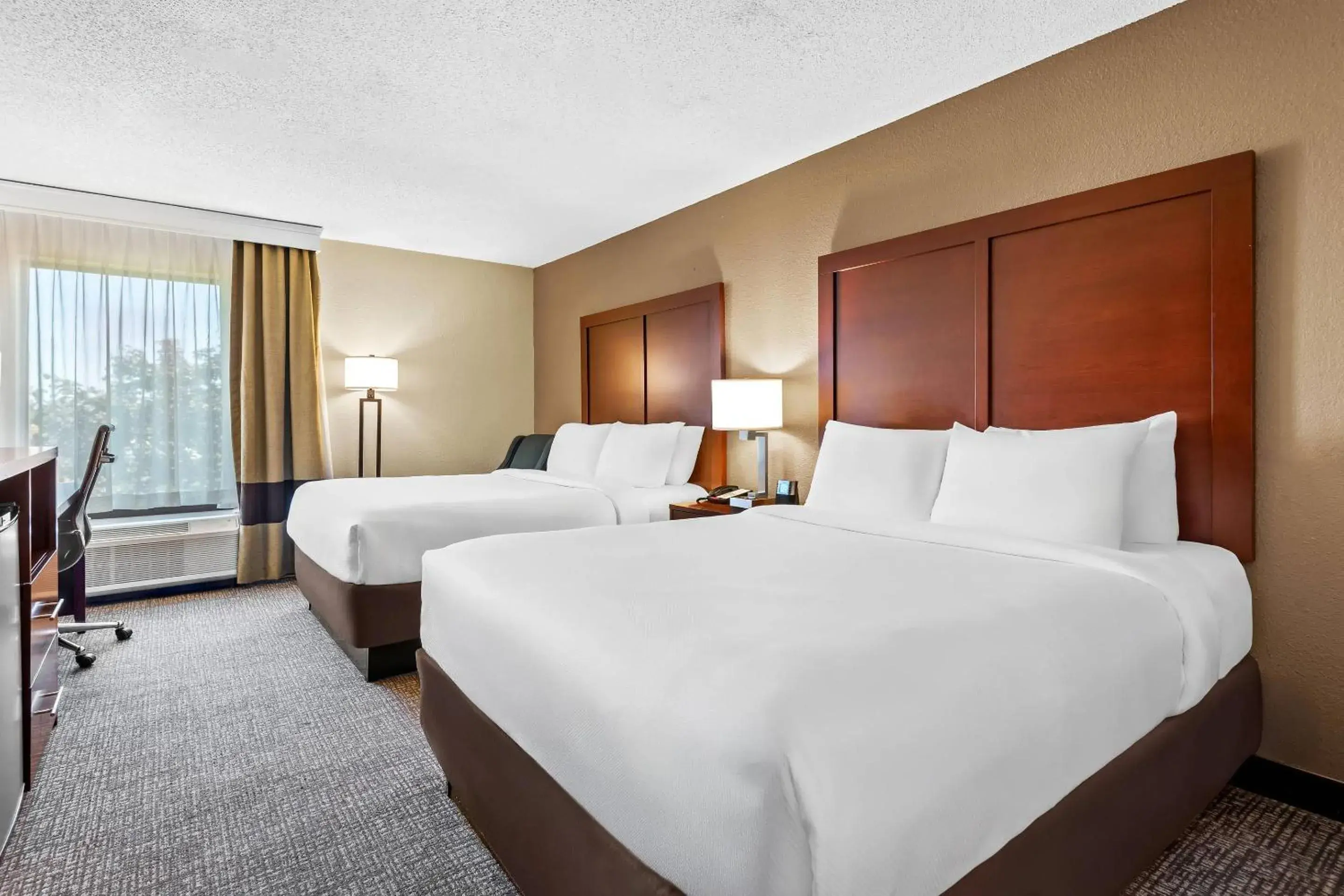 Queen Room with Two Queen Beds - Non-Smoking in Comfort Inn Chambersburg North Queen Room with Two Queen Beds - Non-Smoking in Comfort Inn Chambersburg North