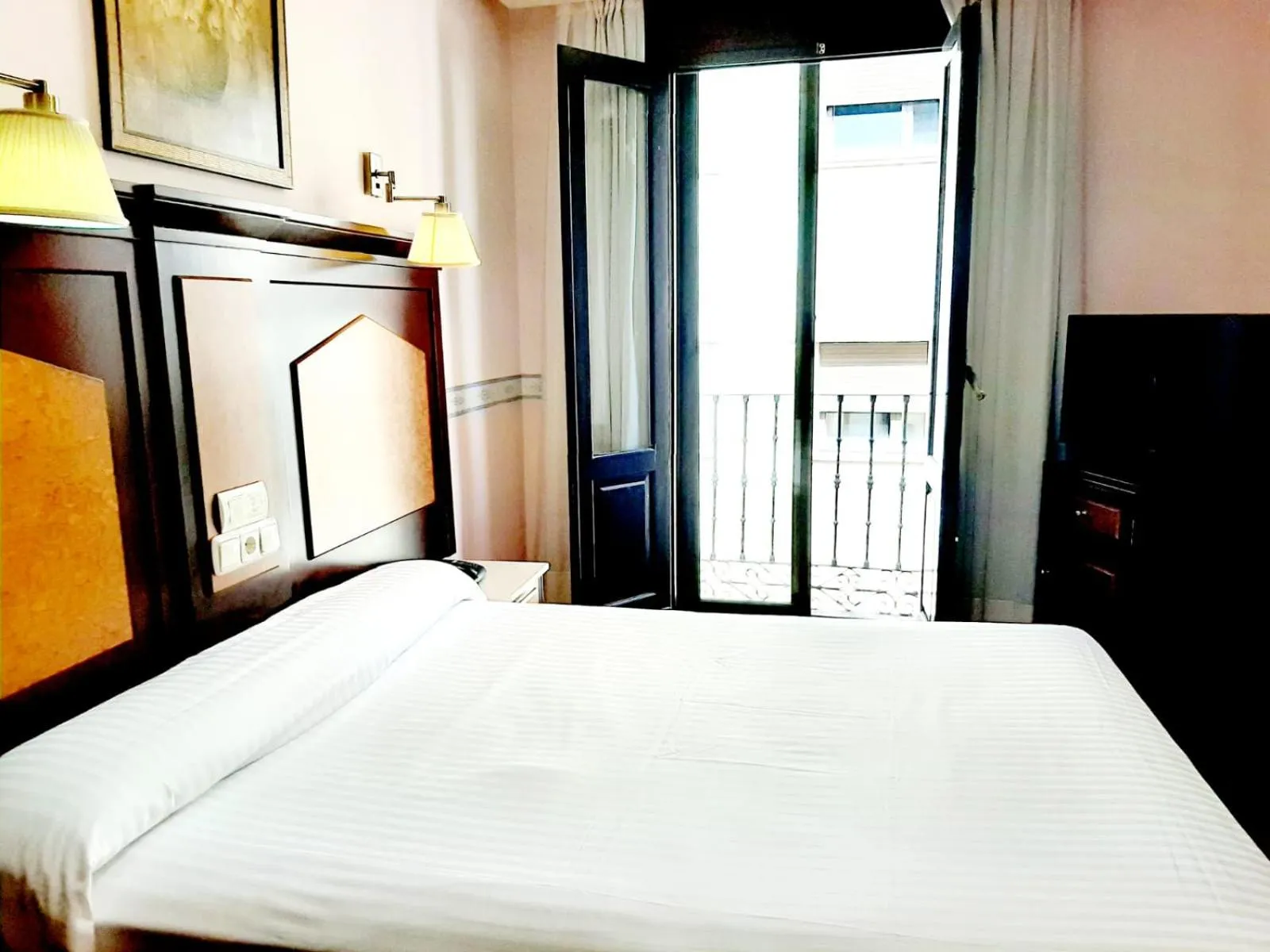 Bed in Hosteria Sara by gaiarooms