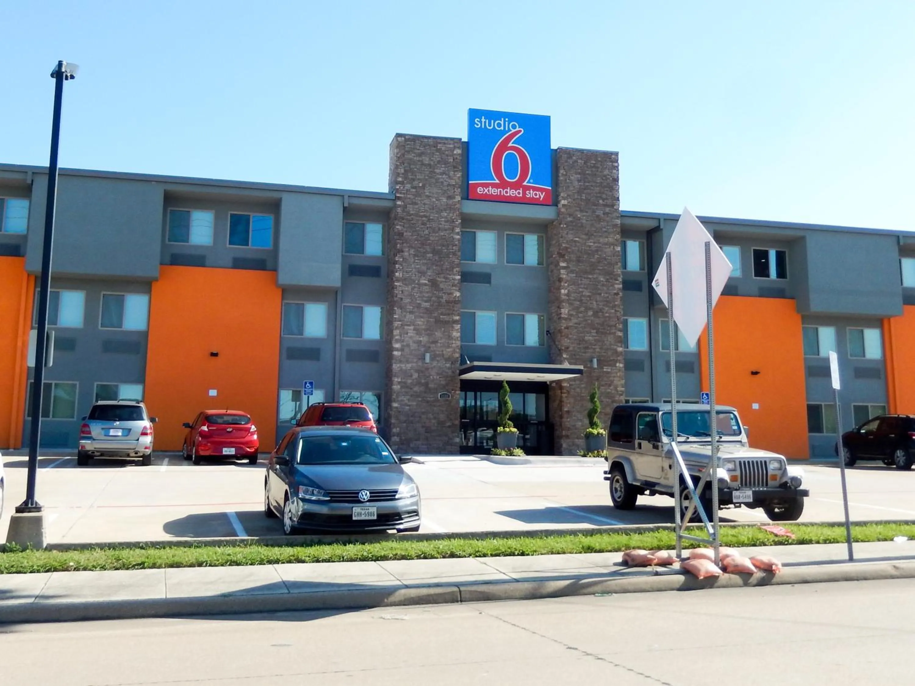 Facade/entrance in Studio 6-Plano, TX