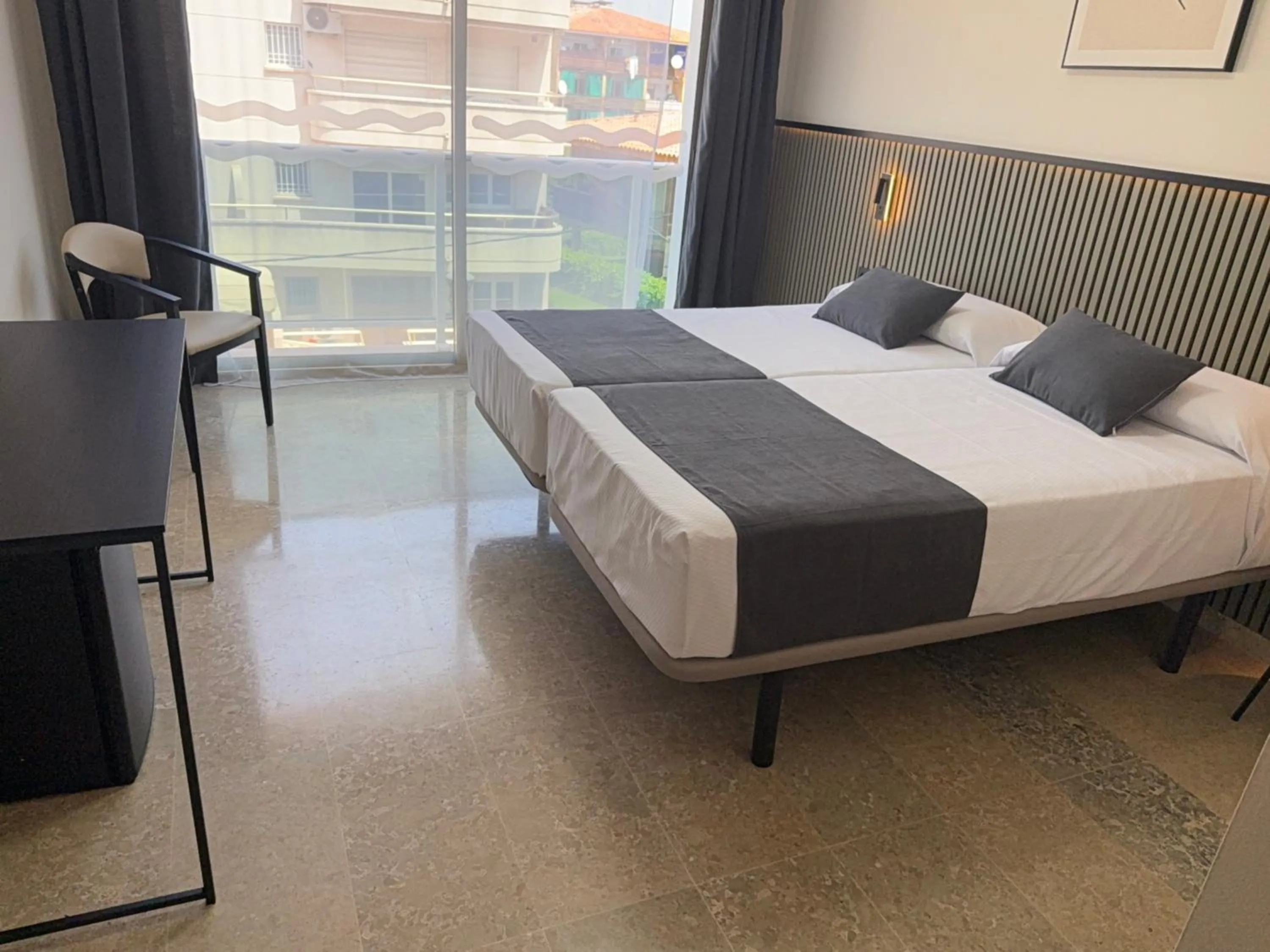 Standard Twin Room in STAR BAY Hotel