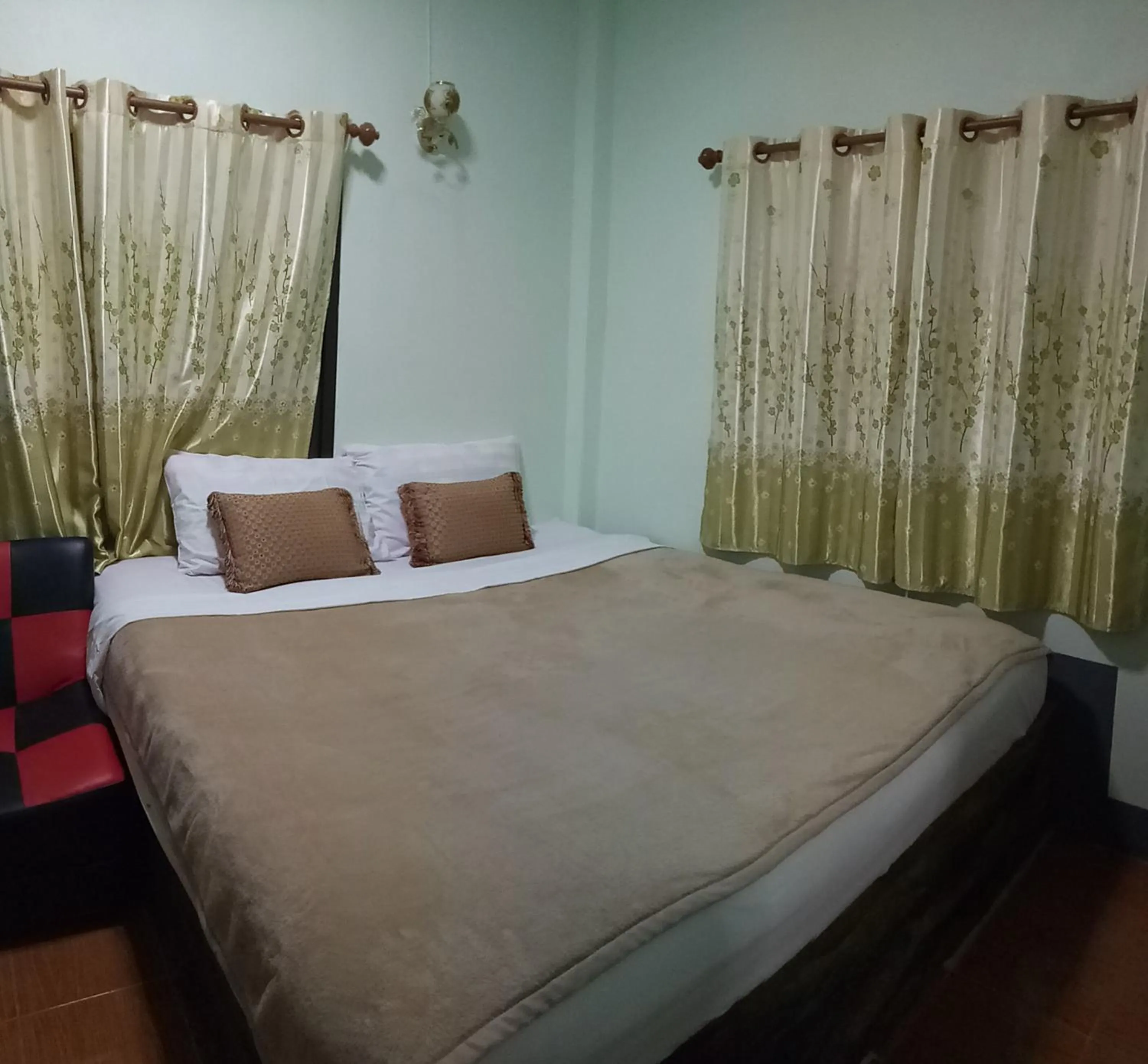 Bed in Phu Chaem House