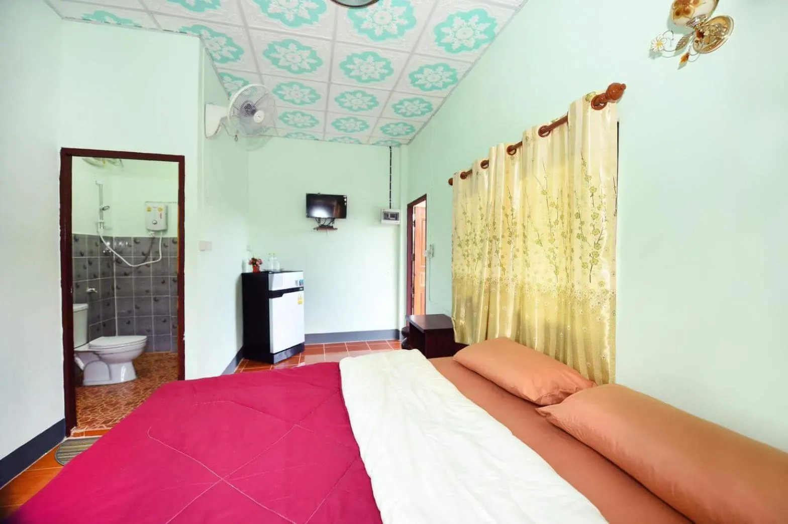 Bed in Phu Chaem House