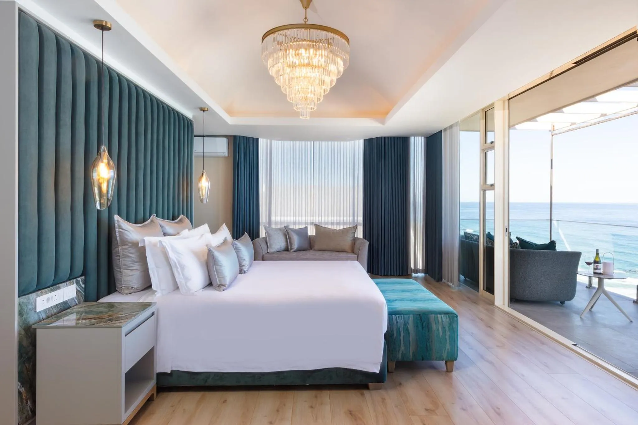 View (from property/room), Bed in Views Boutique Hotel & Spa