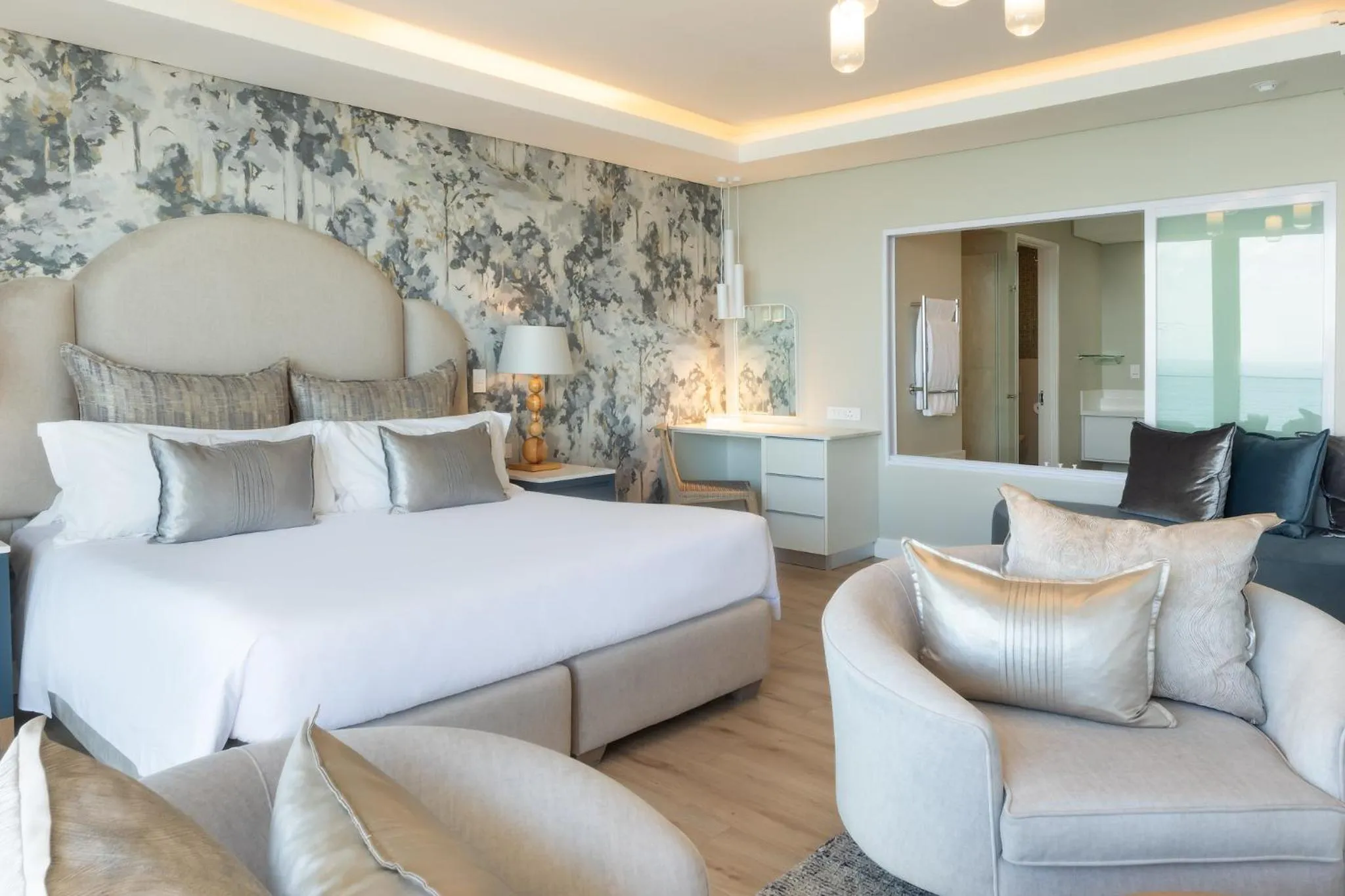 Bed in Views Boutique Hotel & Spa