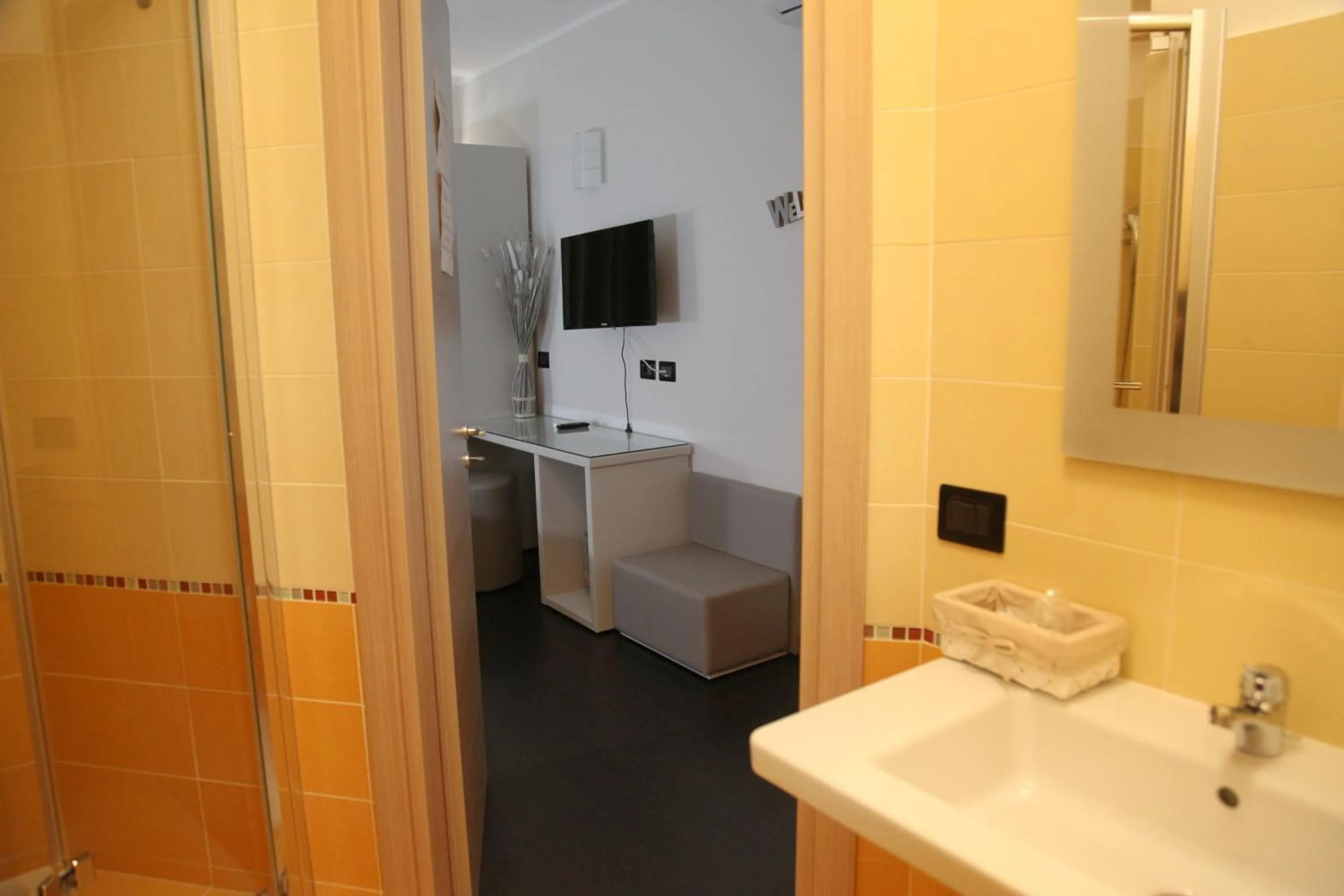 Hotel Sogni D'Oro Airport