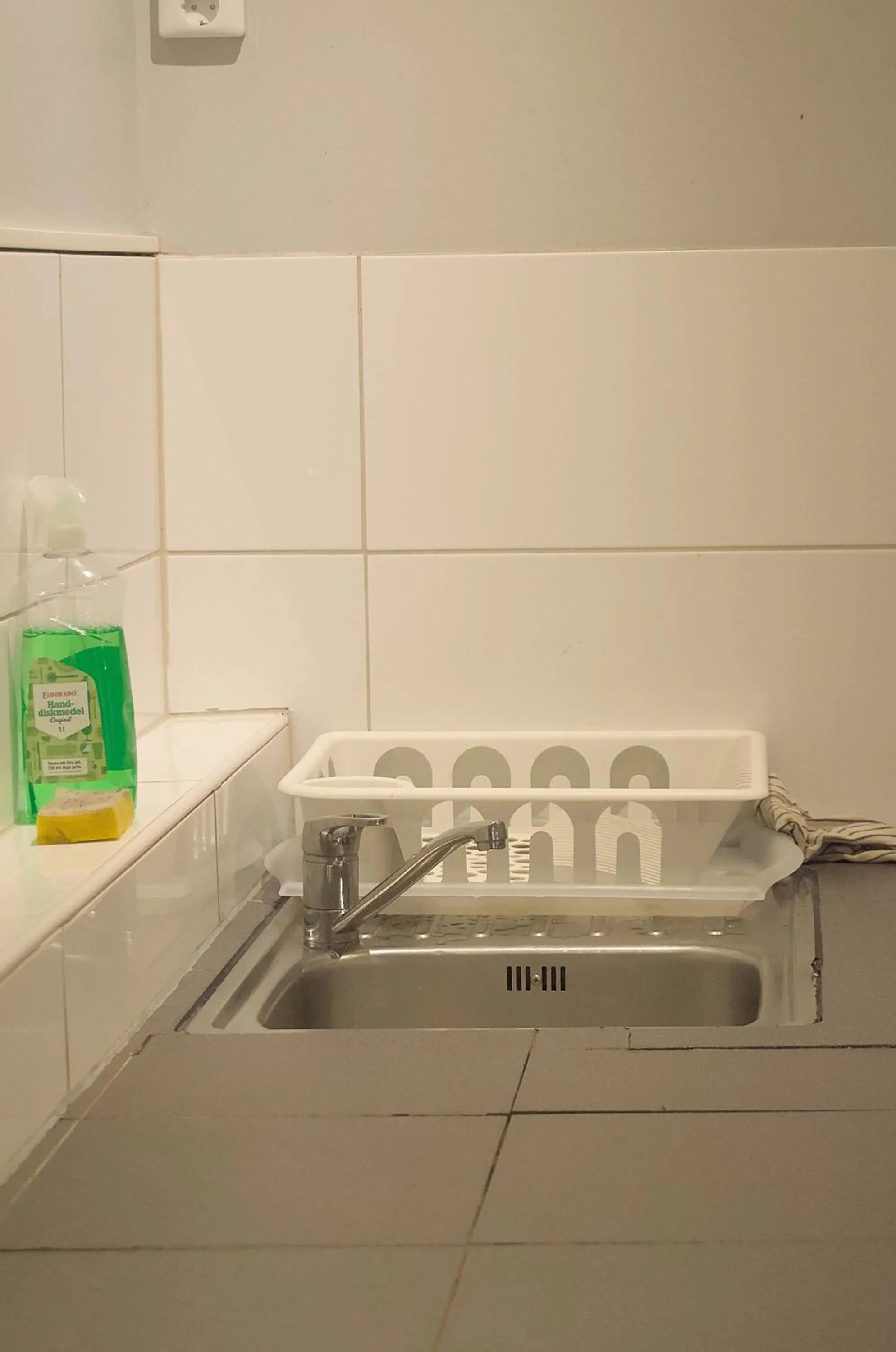 Communal kitchen in Grad Hotel and Hostel