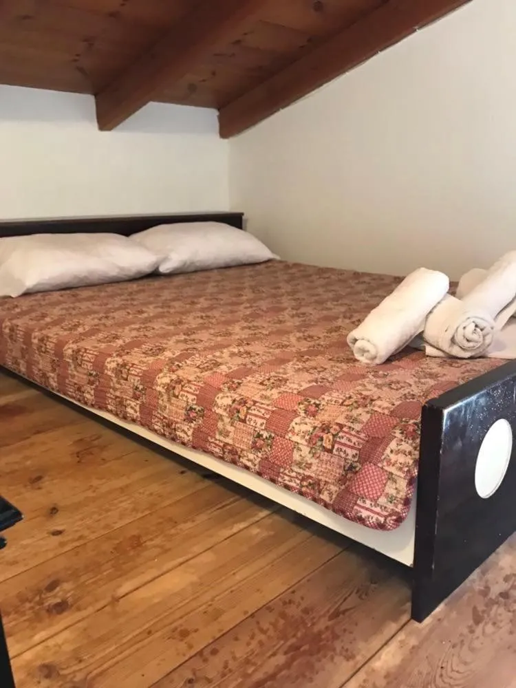 Bedroom, Bed in Villa Koutsakis