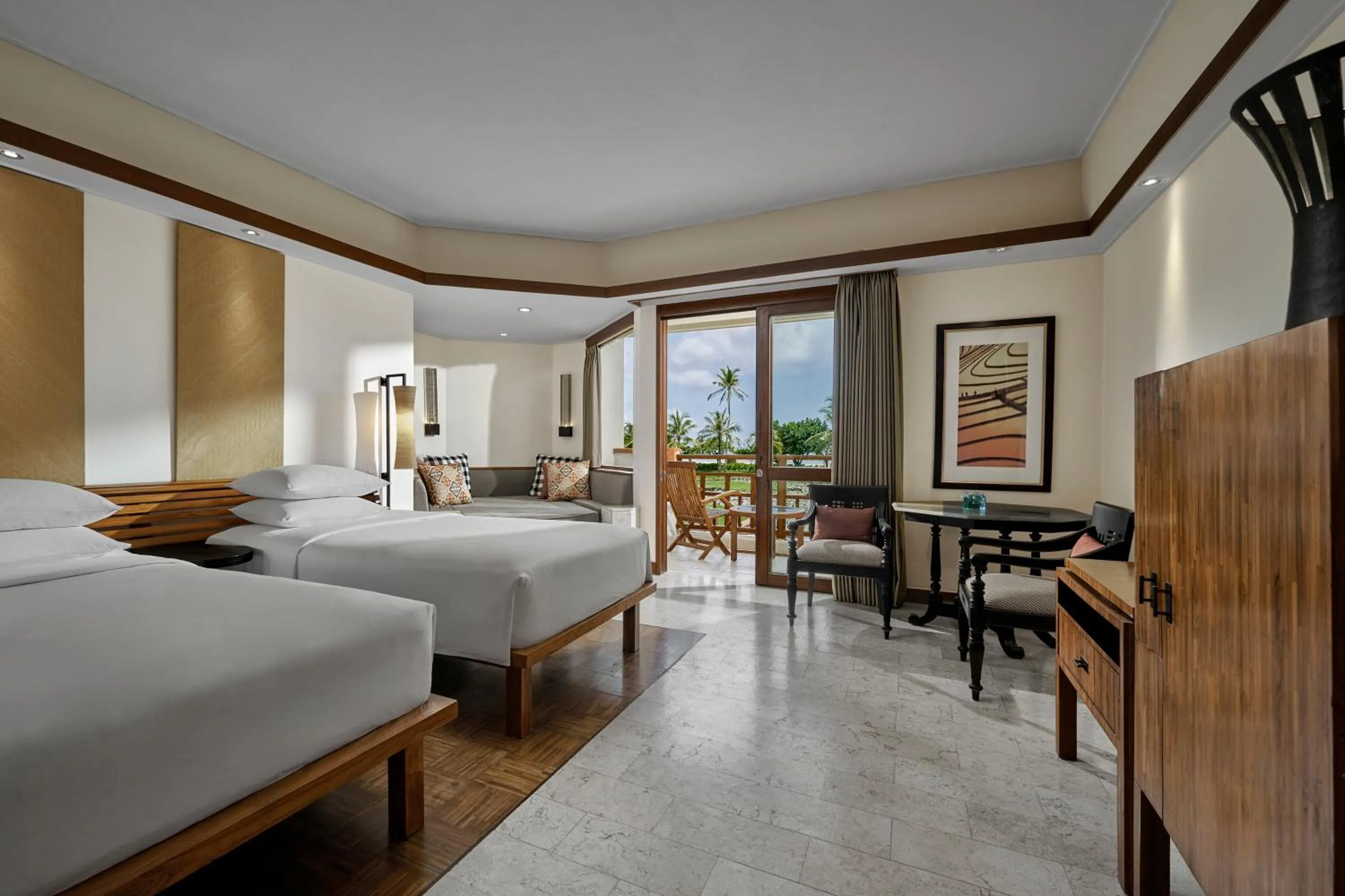 Guests, Bed in Grand Hyatt Bali