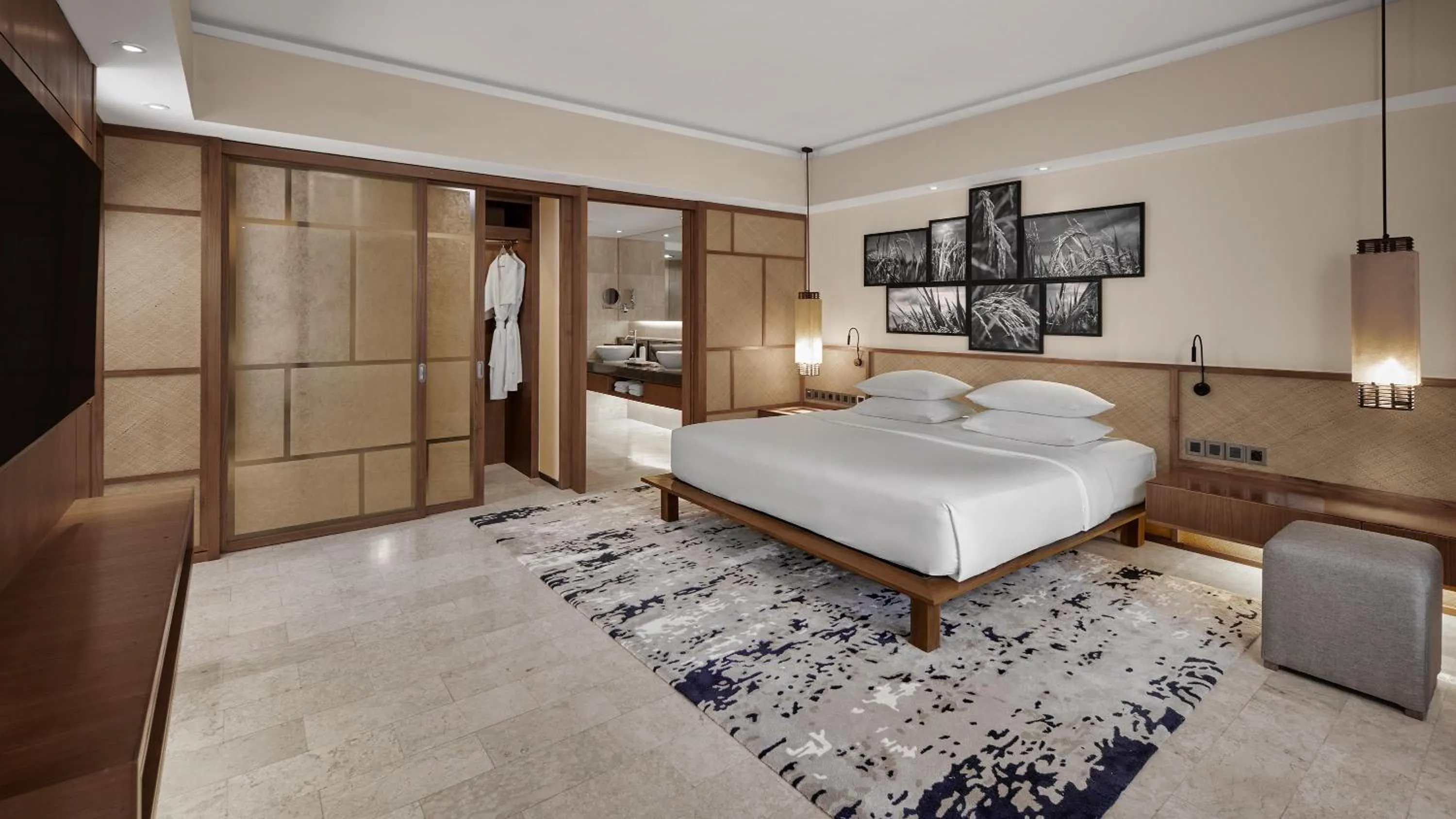 Photo of the whole room, Bed in Grand Hyatt Bali