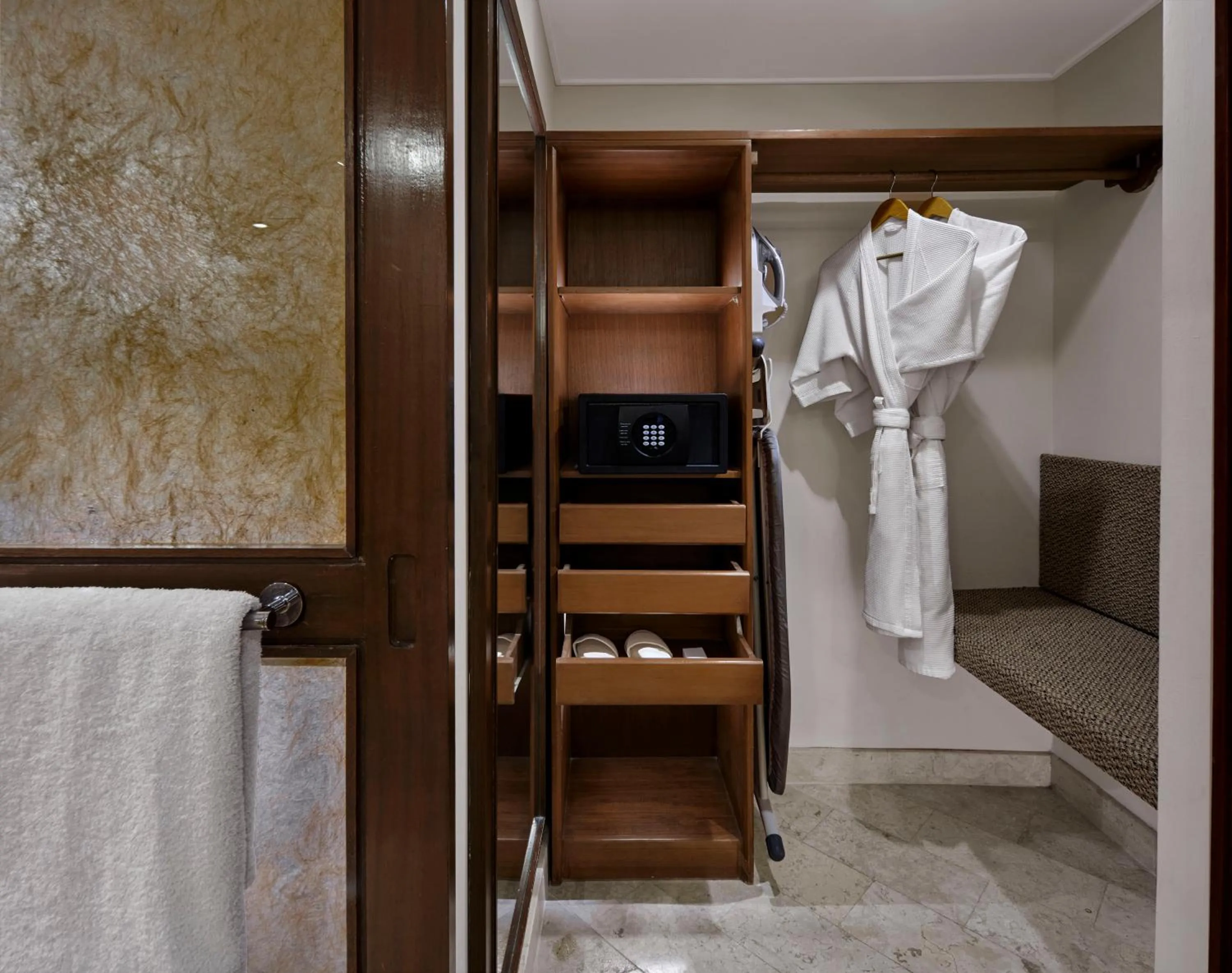 Bathroom, Bed in Grand Hyatt Bali