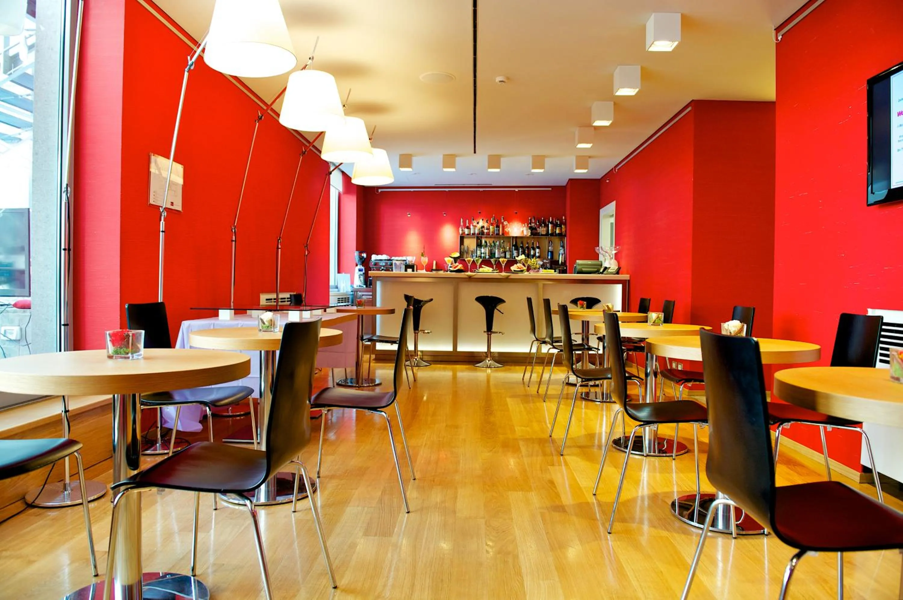 Lounge or bar in Hotel Mercure Milano Solari