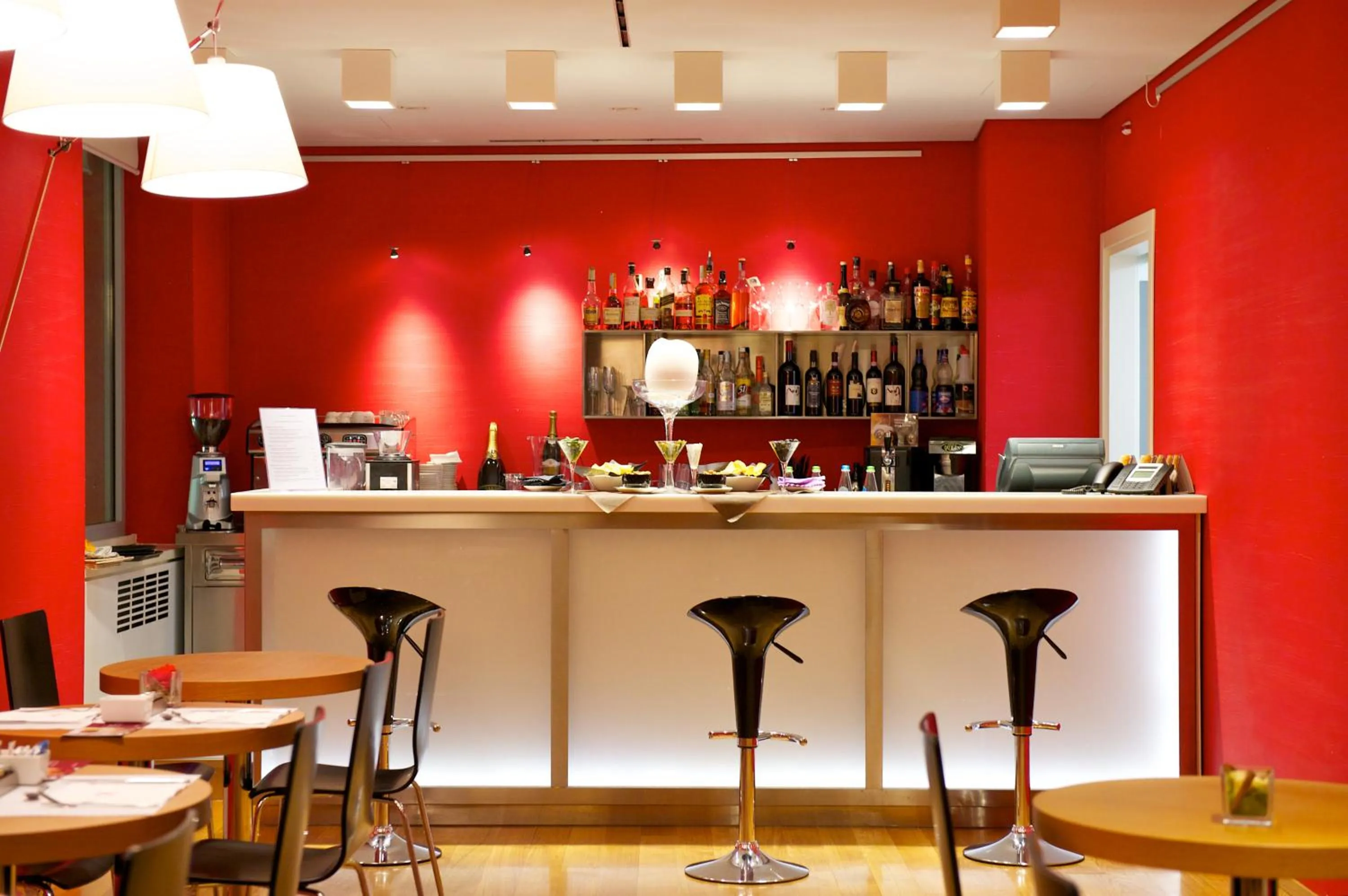 Lounge or bar in Hotel Mercure Milano Solari