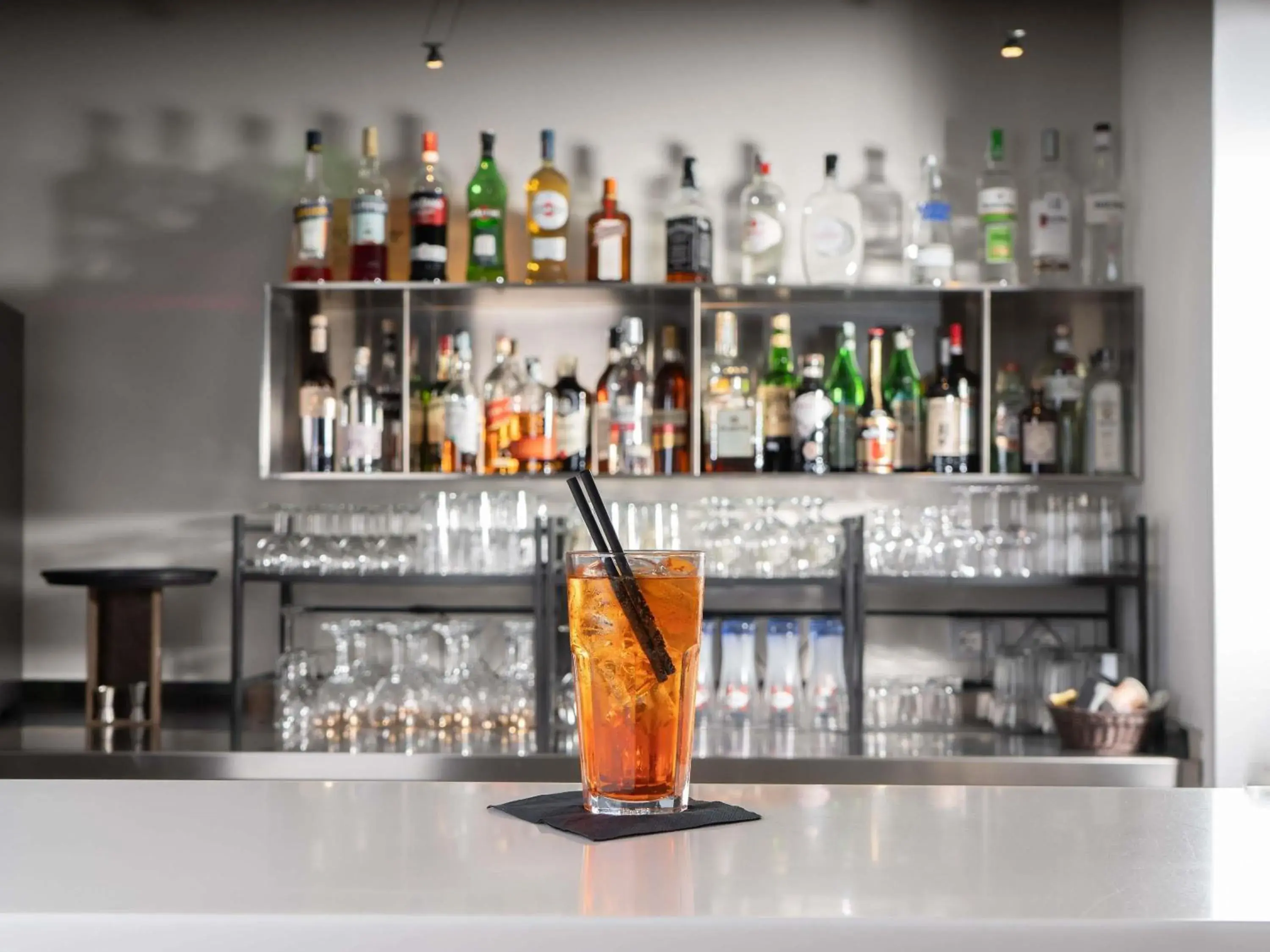 Lounge or bar in Hotel Mercure Milano Solari Lounge or bar in Hotel Mercure Milano Solari