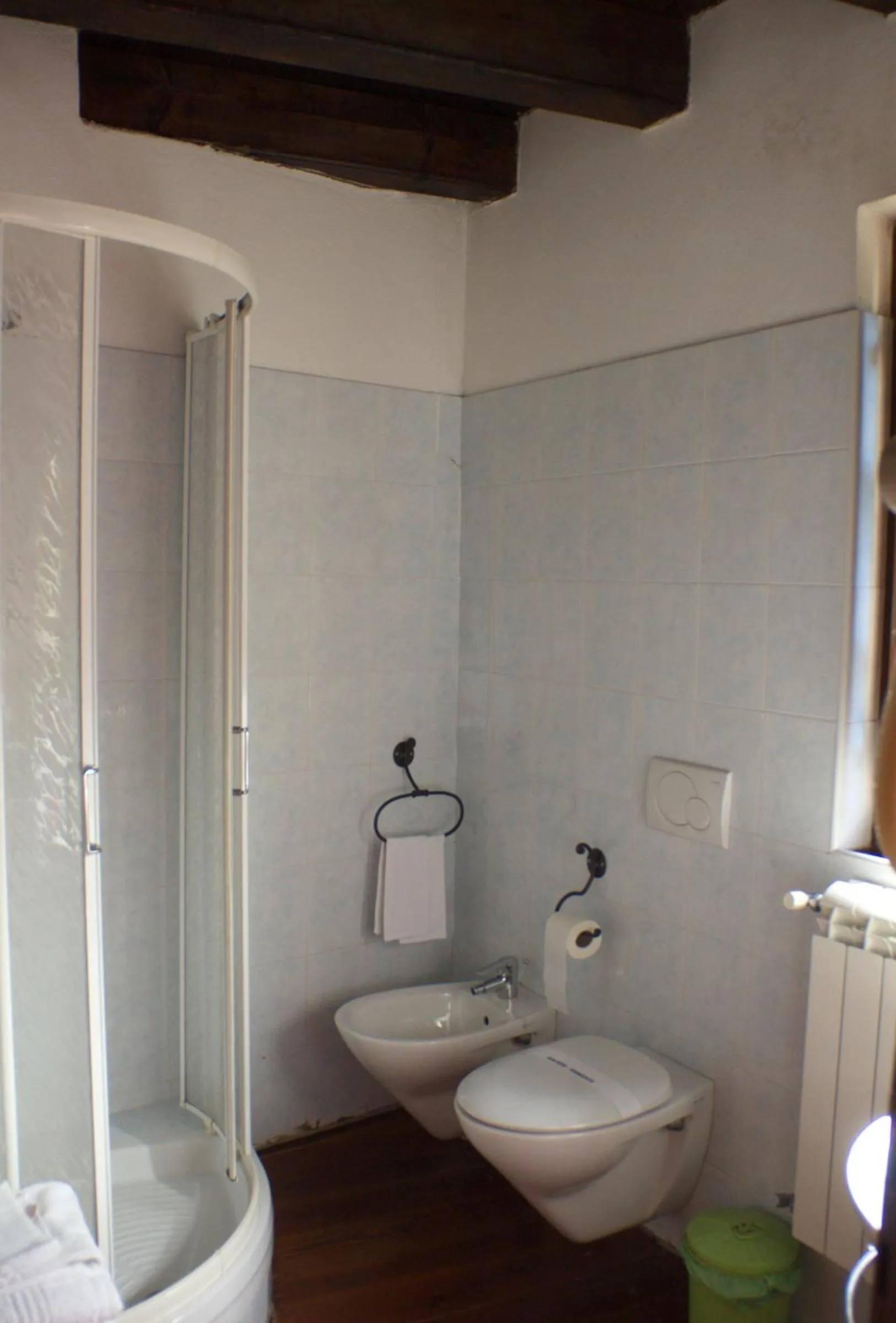 Bathroom in Le Petit Chateau