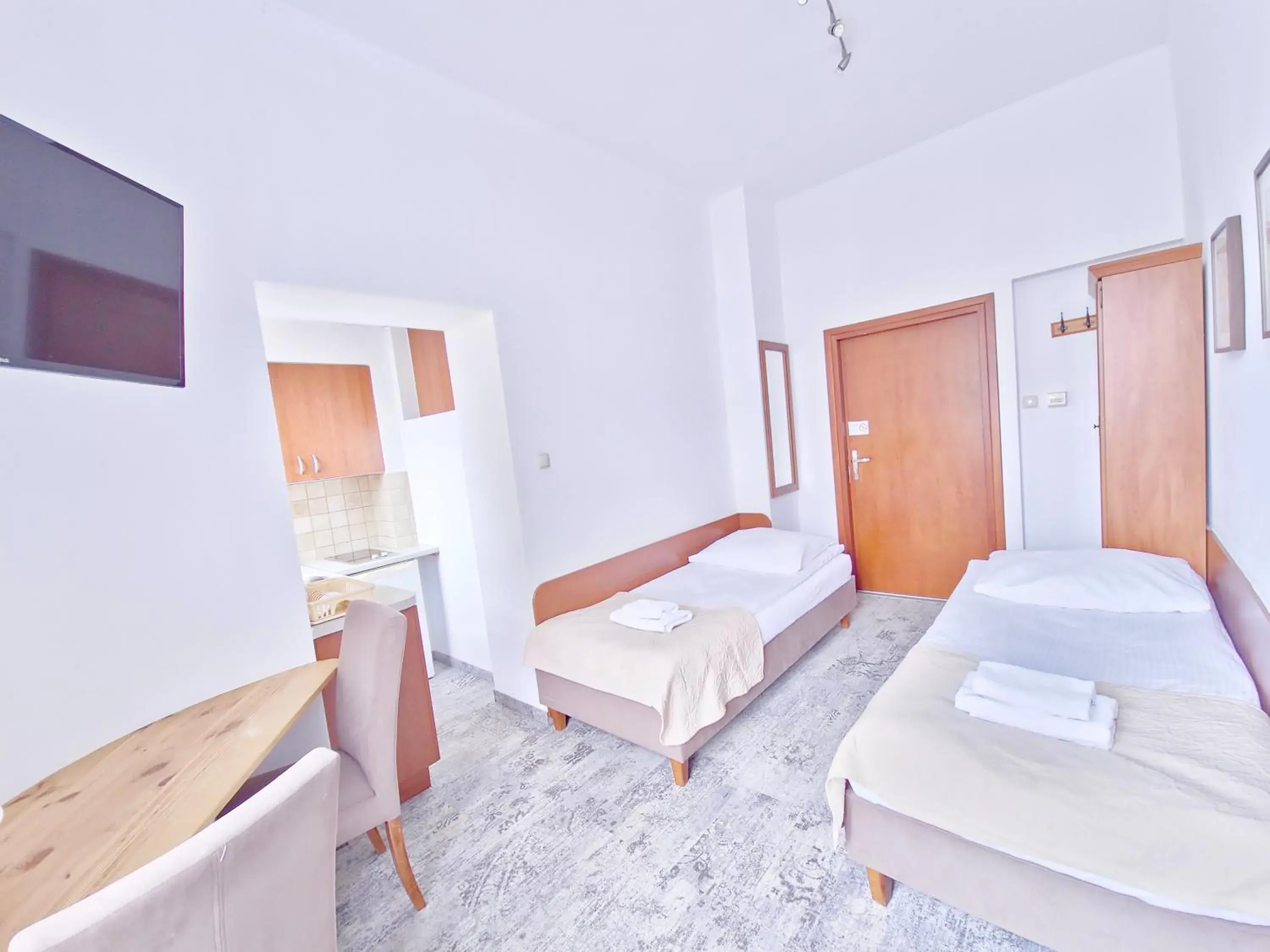 Double Room with Kitchenette in Apartamenty Velvet Double Room with Kitchenette in Apartamenty Velvet