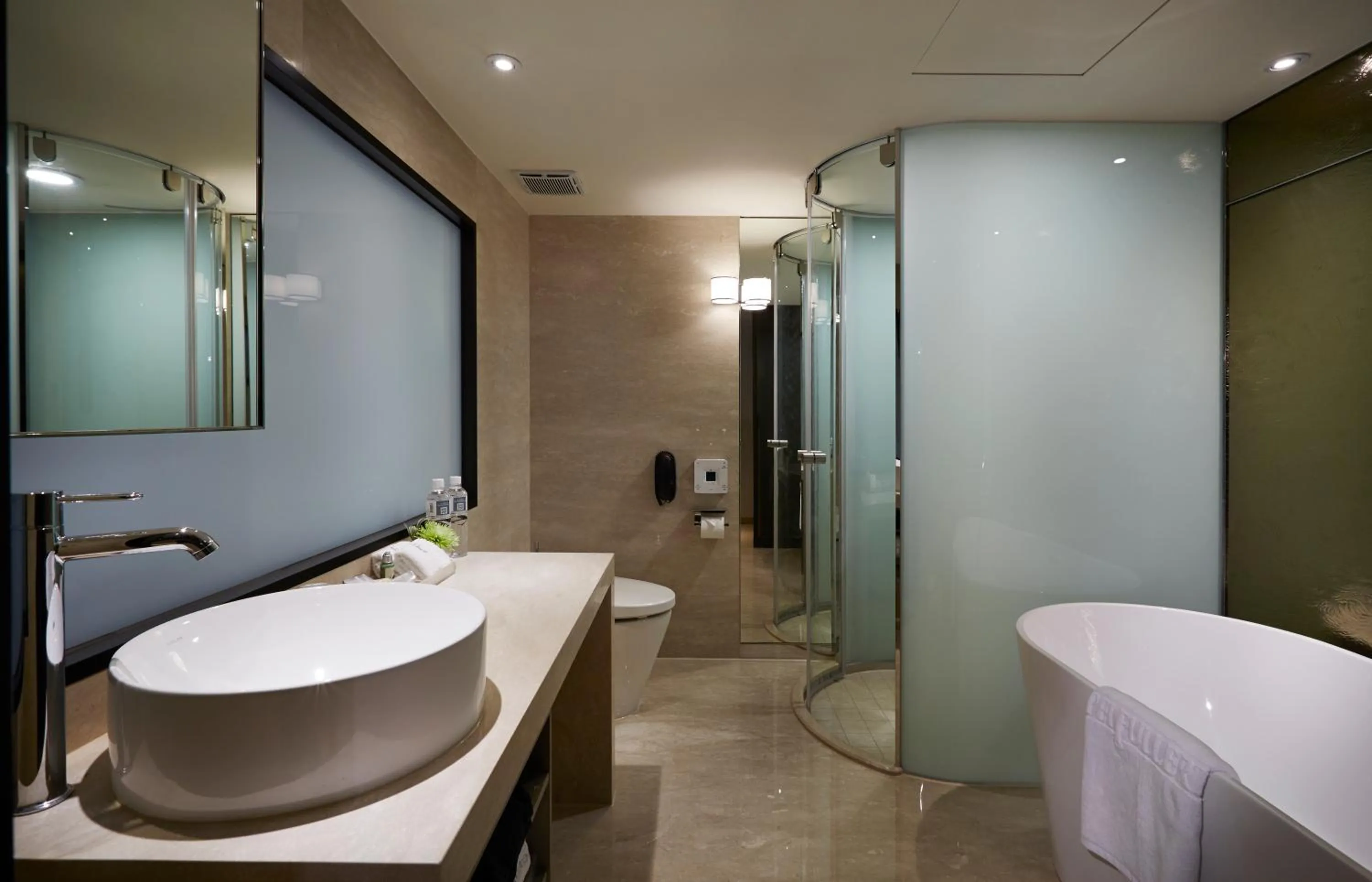 Bathroom in Taipei Fullerton Hotel-Maison North
