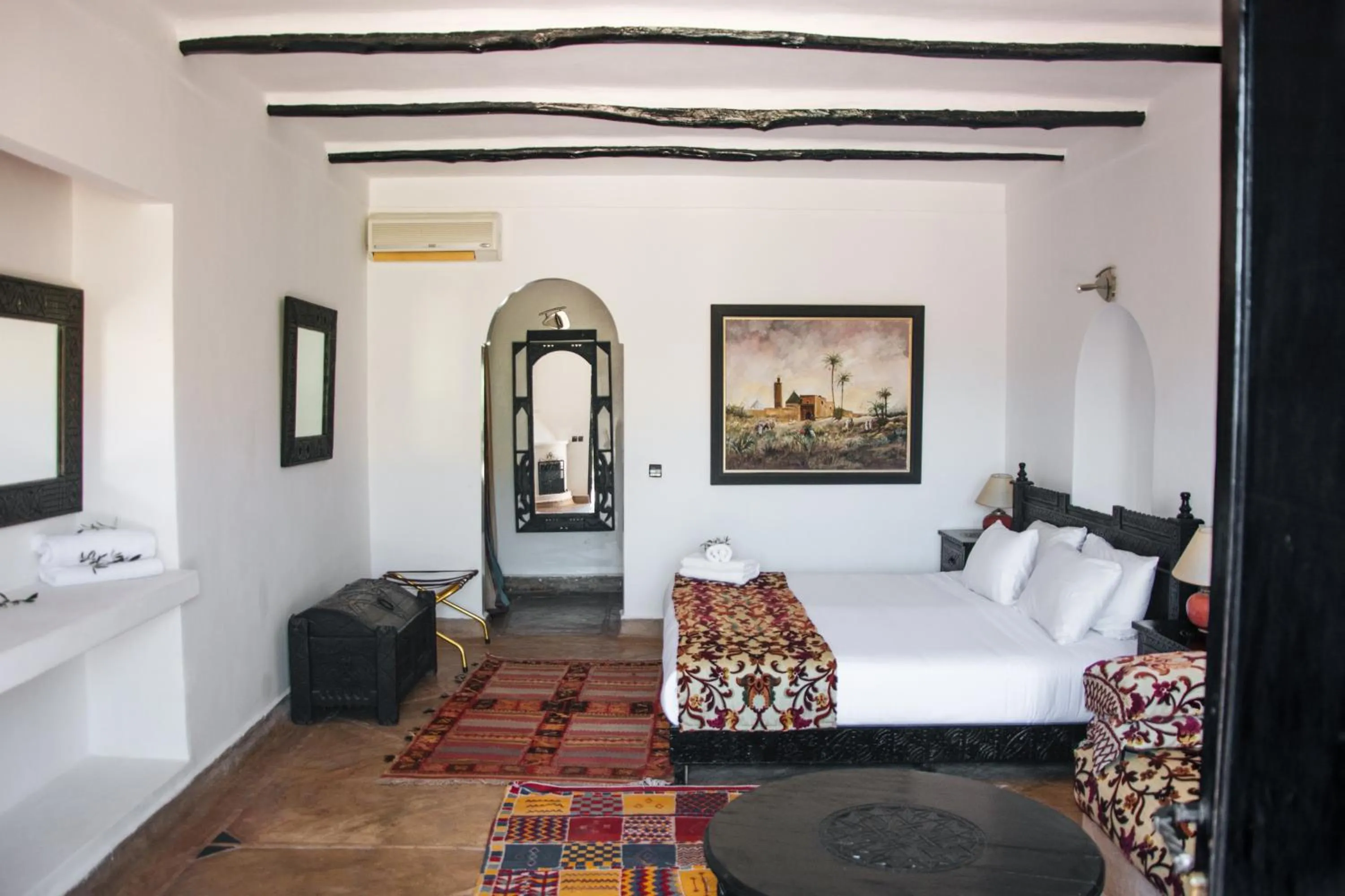 Bed in Ksar Shama - Atlas Mountain Escape