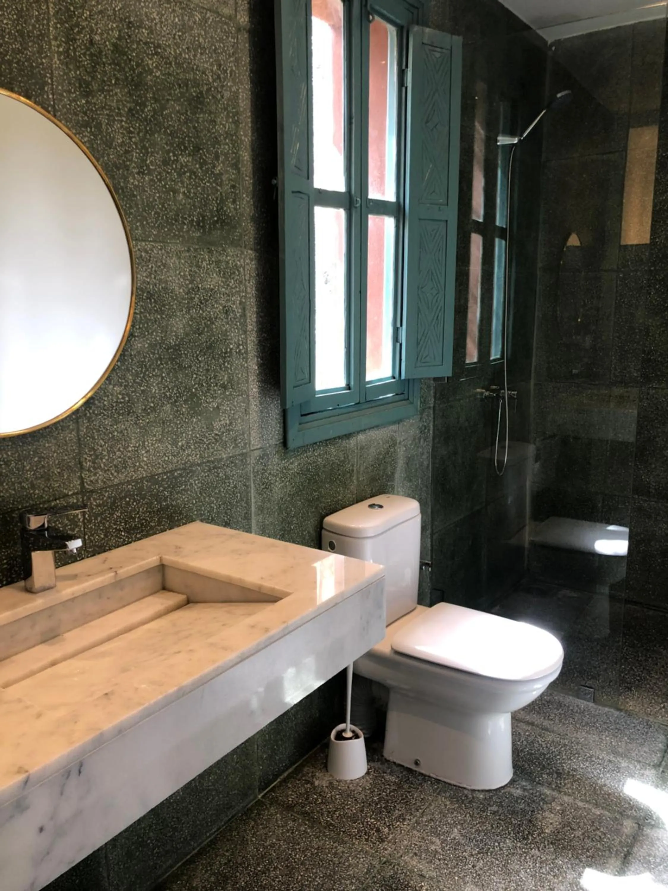 Bathroom in Ksar Shama - Atlas Mountain Escape