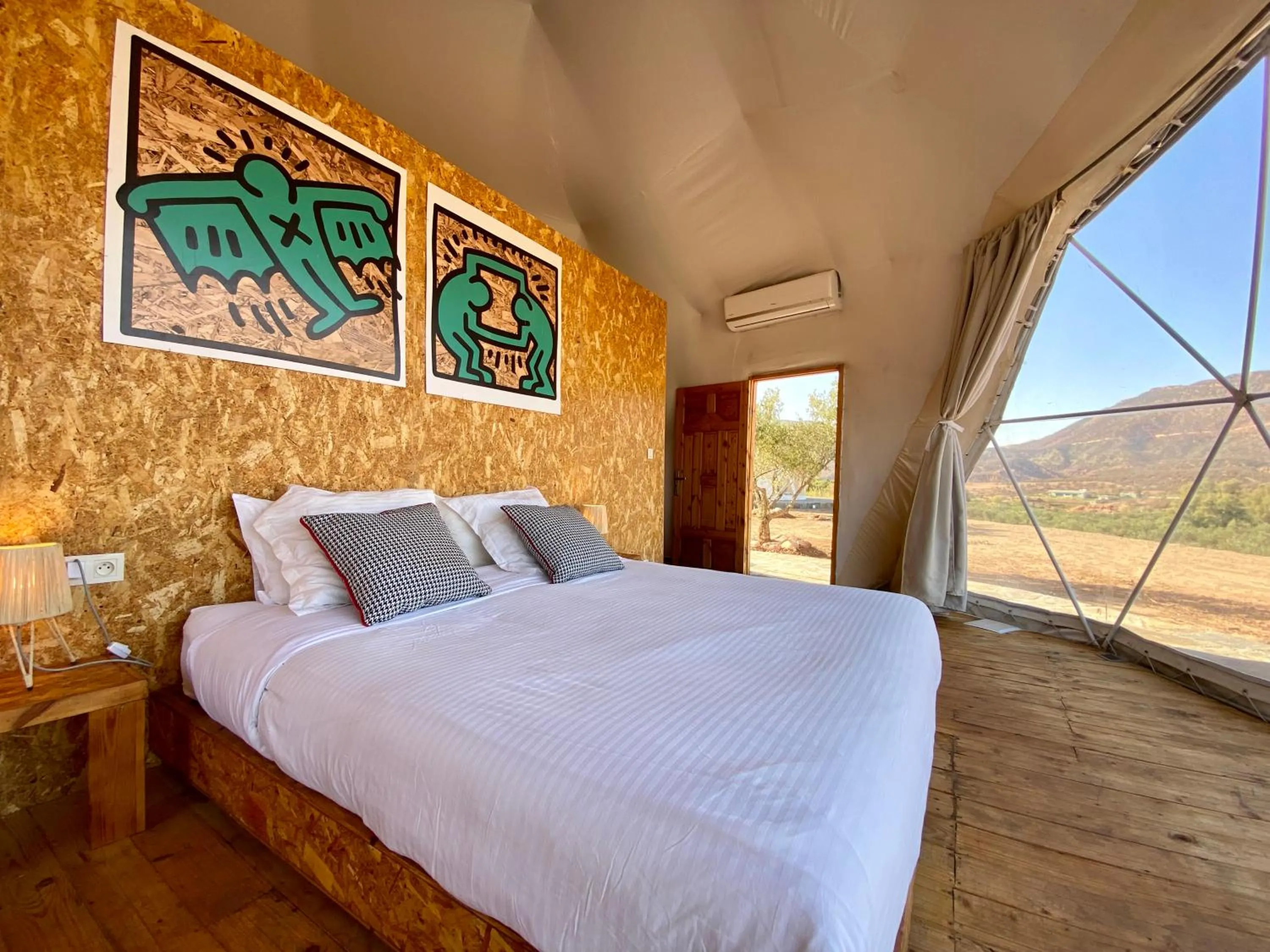 Bed in Ksar Shama - Atlas Mountain Escape