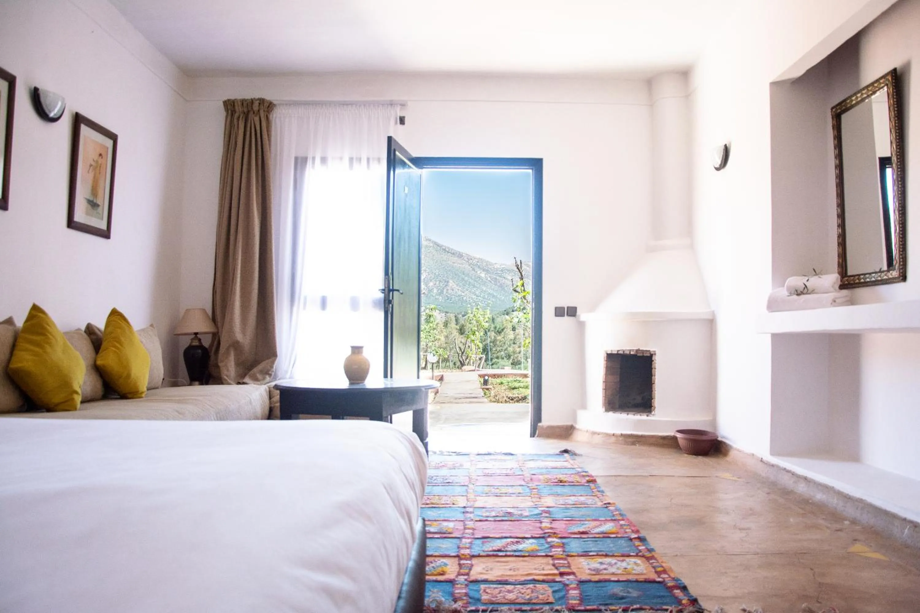 Bed in Ksar Shama - Atlas Mountain Escape