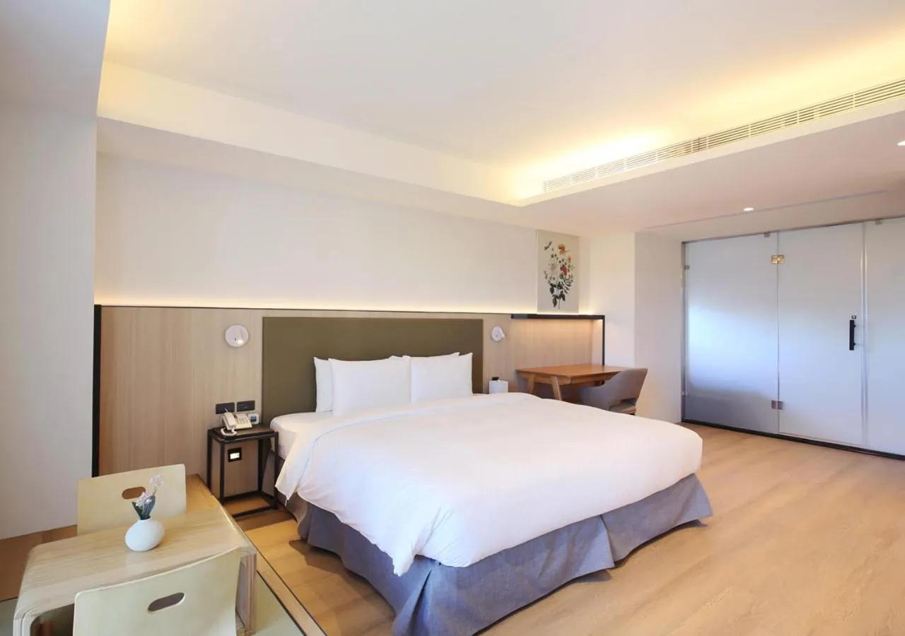 Photo of the whole room, Bed in Dandy Hotel-Daan Park Branch