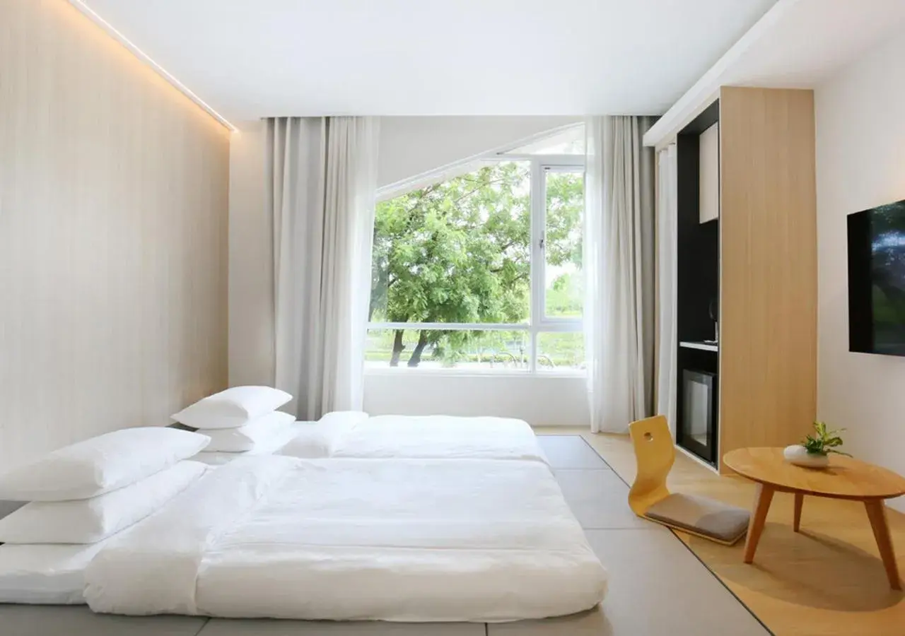 Photo of the whole room, Bed in Dandy Hotel-Daan Park Branch Photo of the whole room, Bed in Dandy Hotel-Daan Park Branch