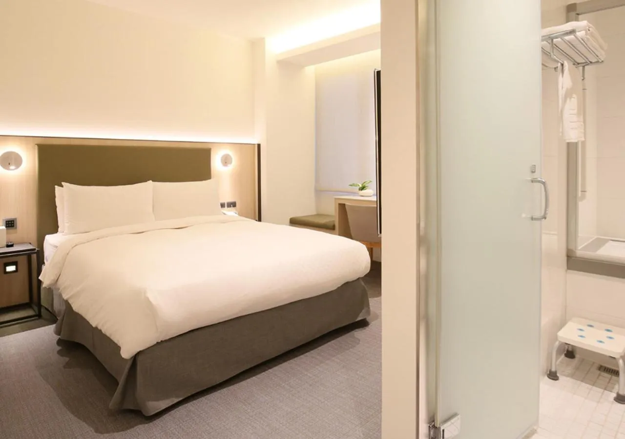 Photo of the whole room, Bed in Dandy Hotel-Daan Park Branch