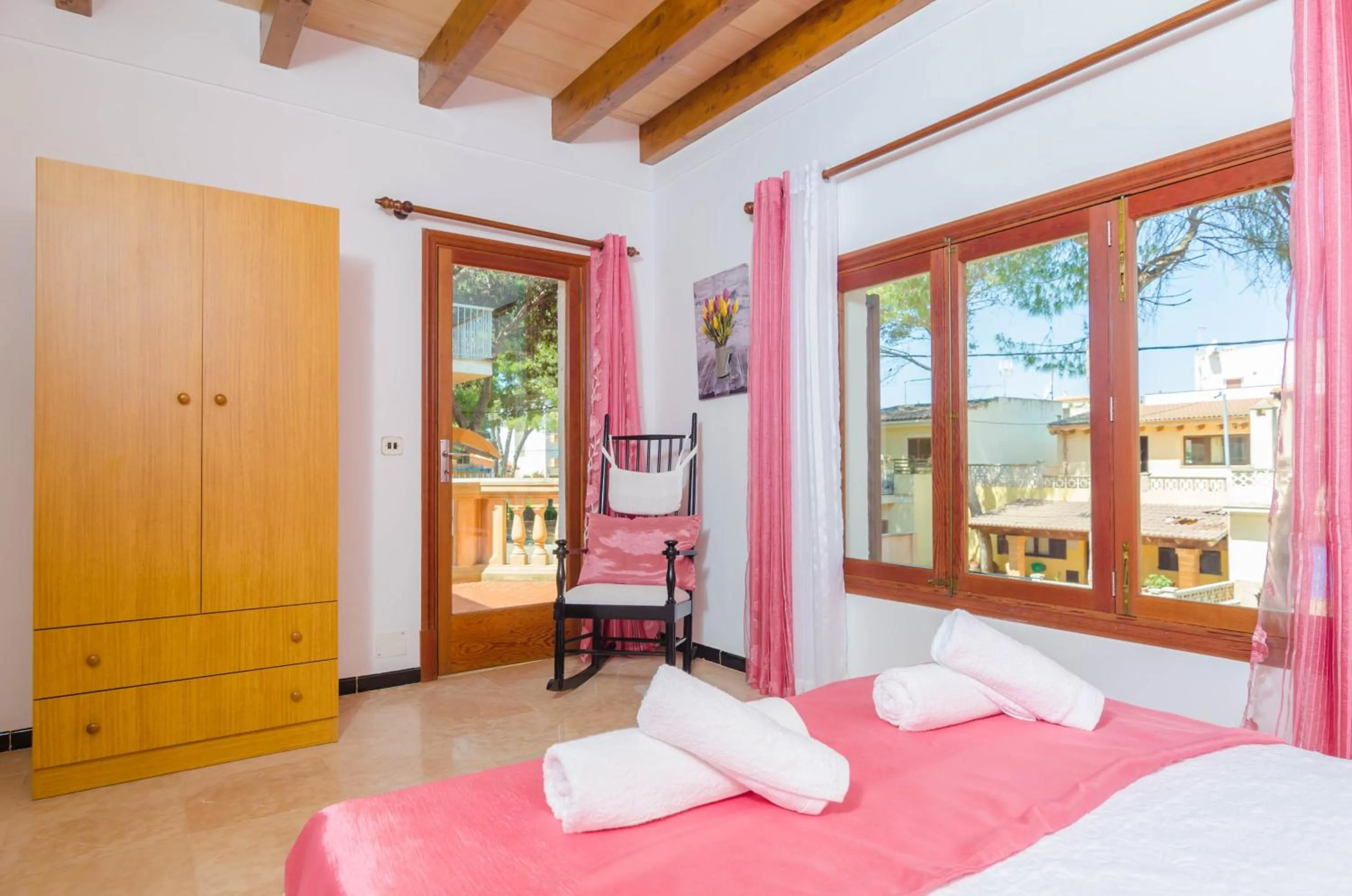 Bedroom, Bed in Can Pedro Ros
