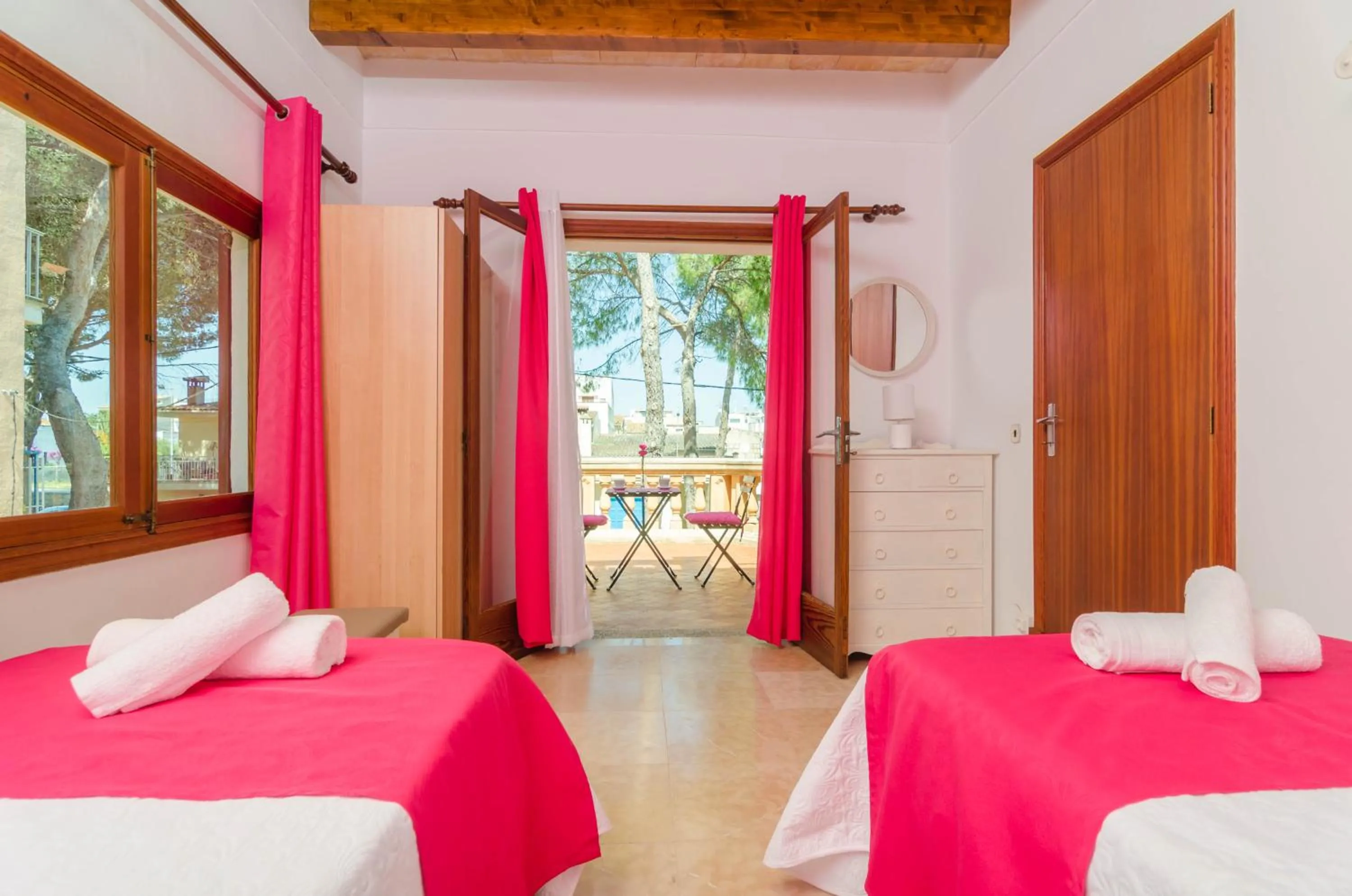 Bedroom, Bed in Can Pedro Ros