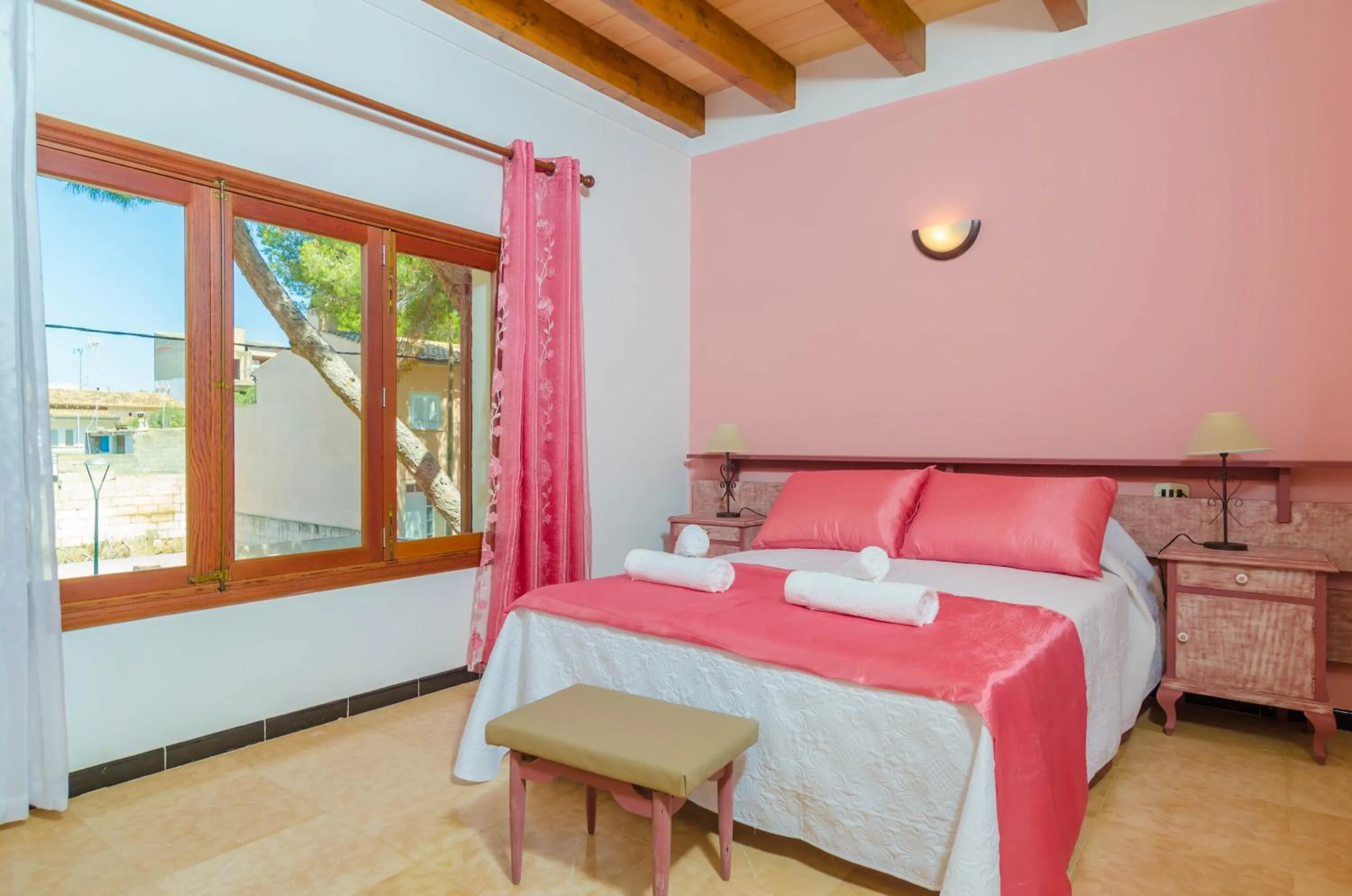Bedroom, Bed in Can Pedro Ros
